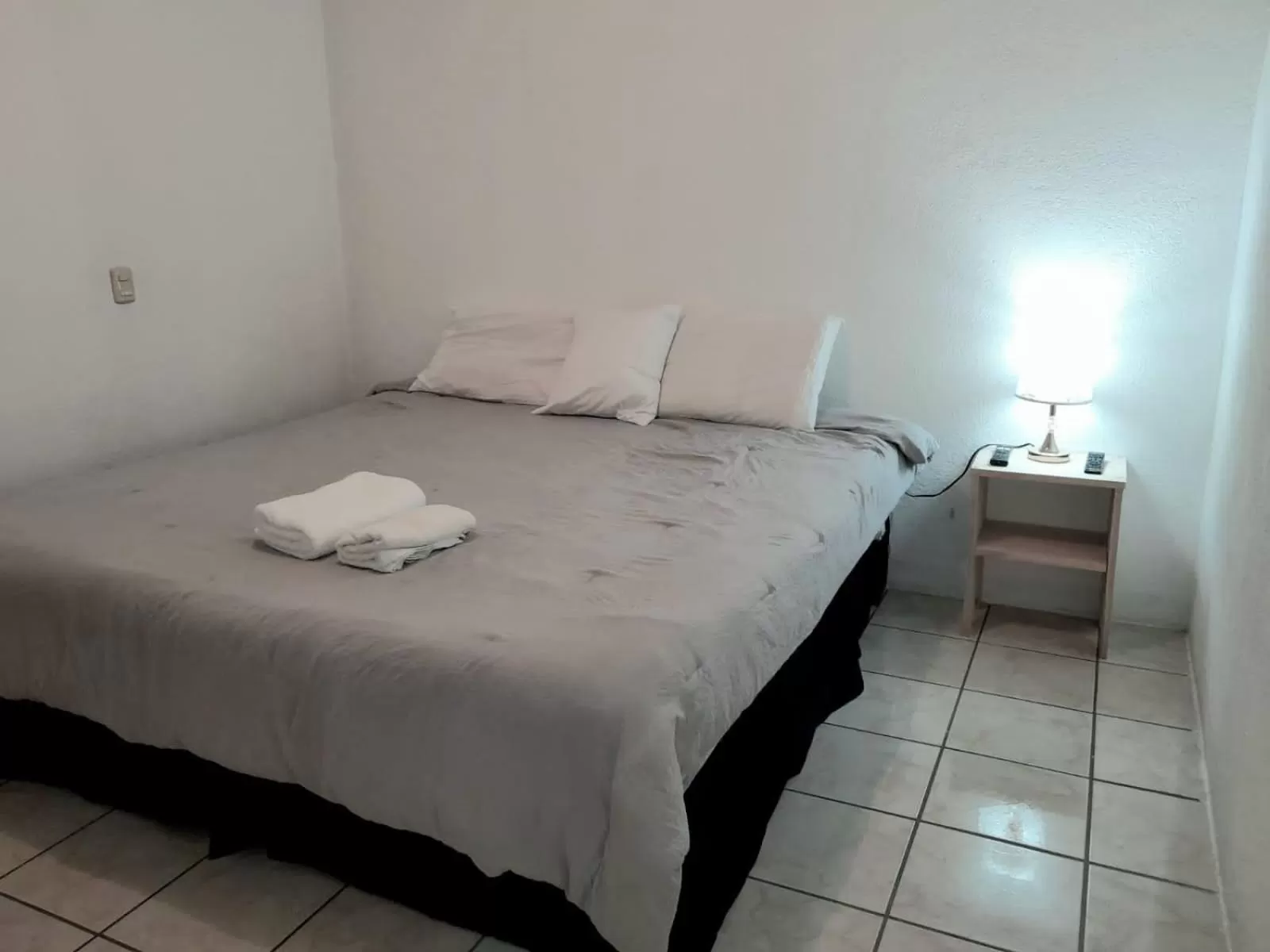 Bed in Hotel Bluehouse