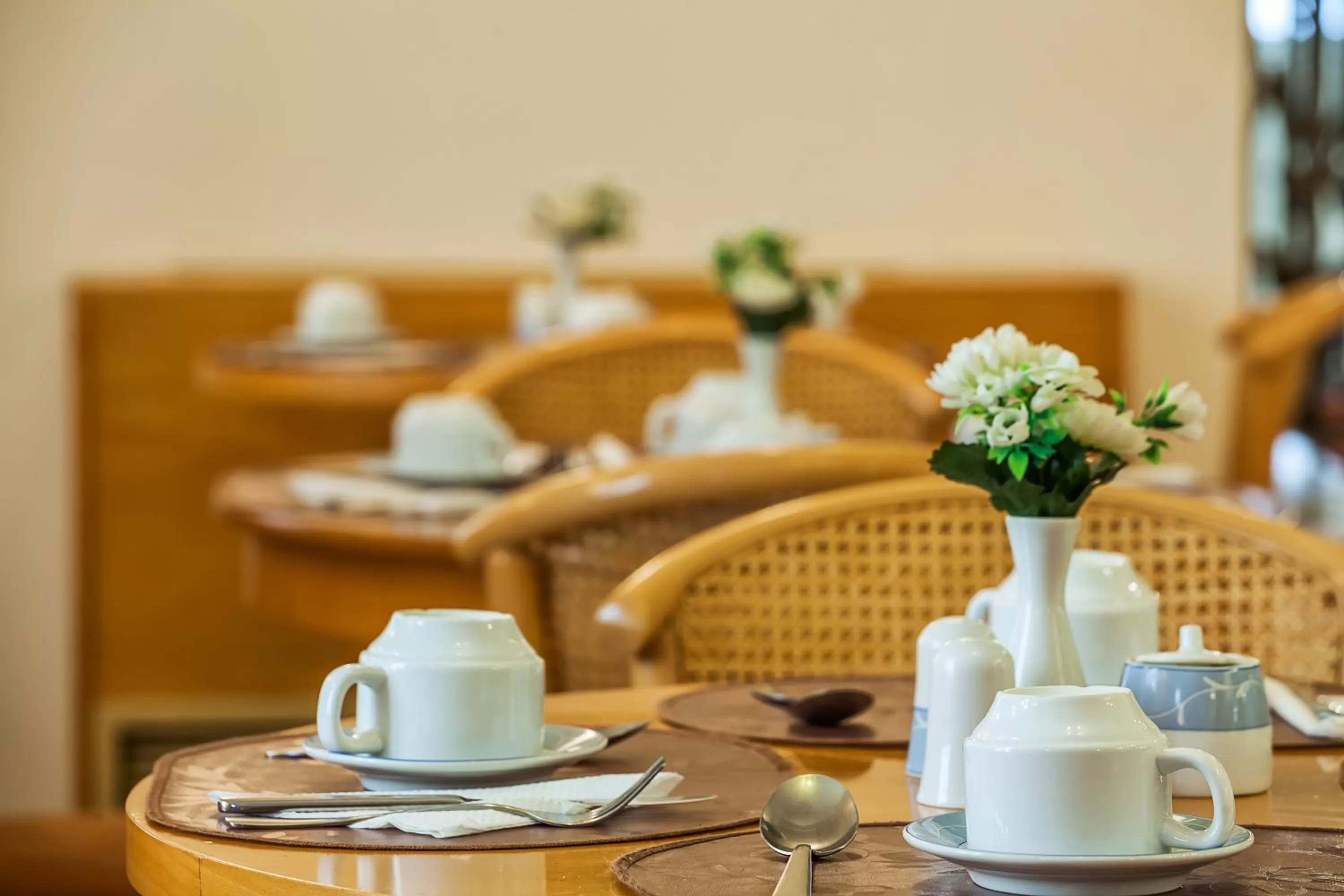 Lounge or bar in Minerva Premier Hotel