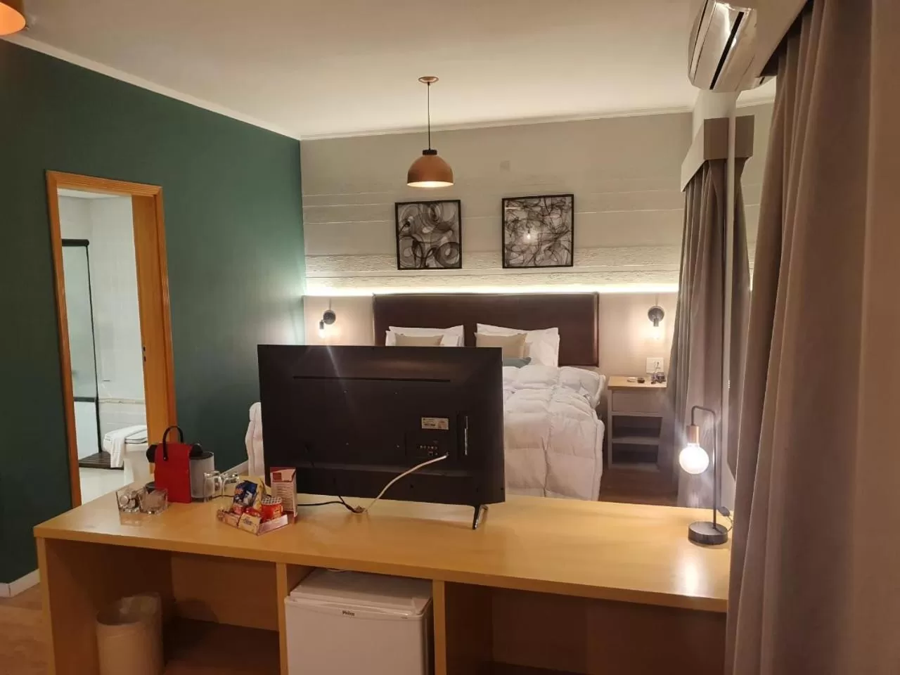 Suite with Spa Bath - single occupancy in Carlton Plaza Baobá