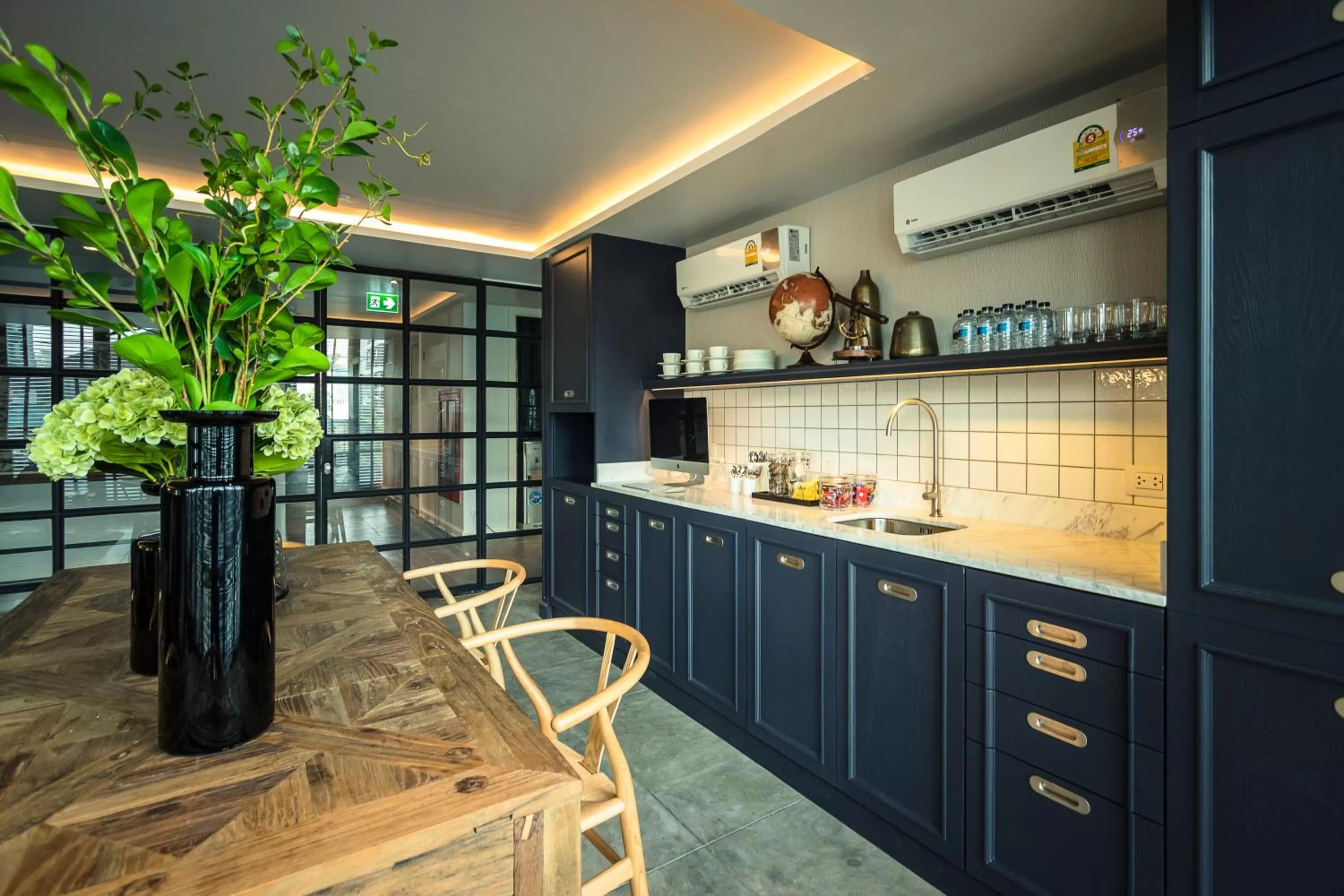 Dining area in Apartelle Jatujak Hotel