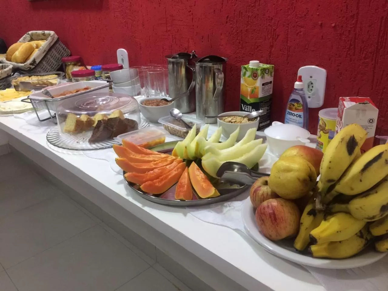 Breakfast in Trevo De Arraial pousada em cabo frio