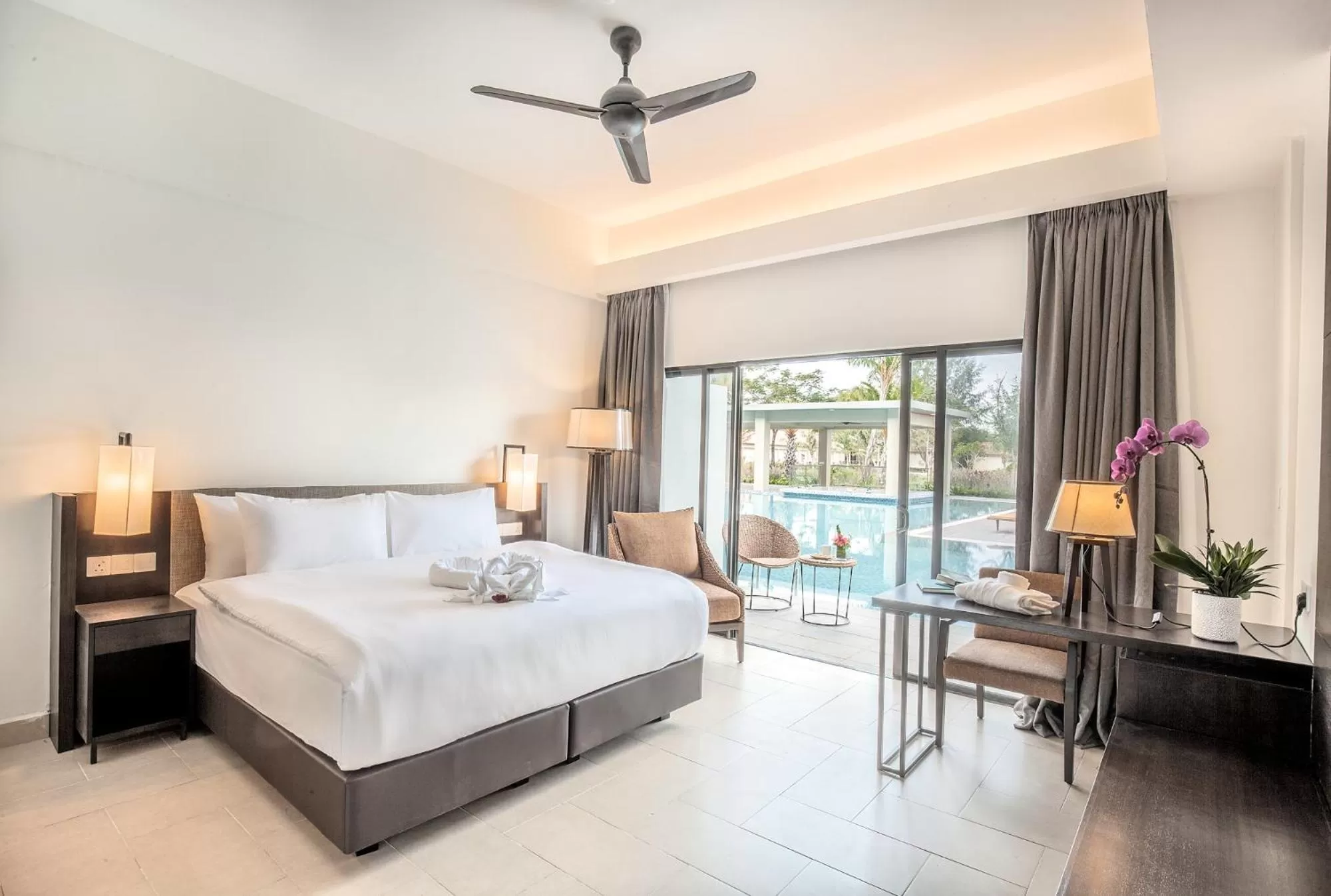 Photo of the whole room, Bed in Camar Resort Langkawi