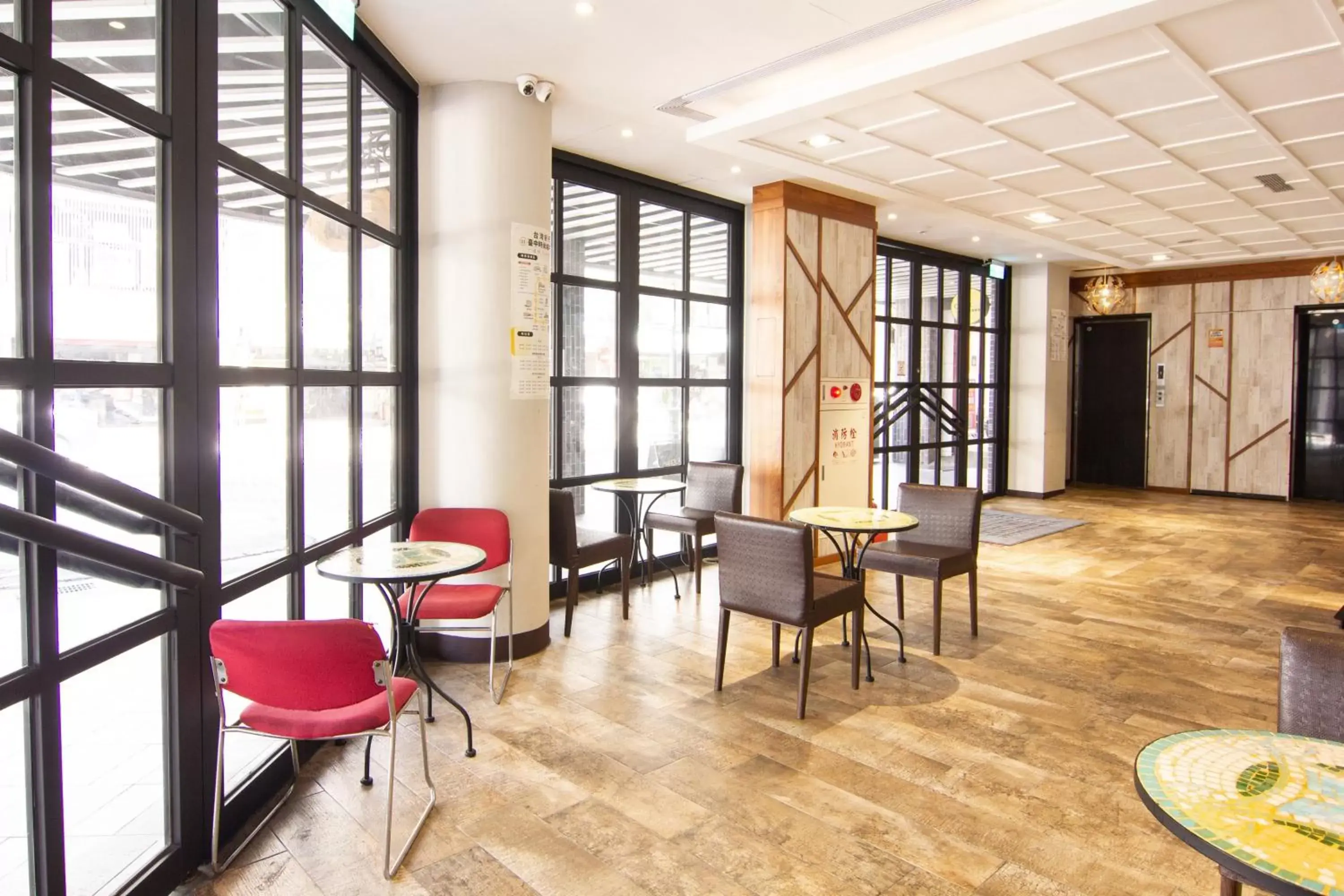 CHECK inn Taichung Ziyou CHECK inn Taichung Ziyou