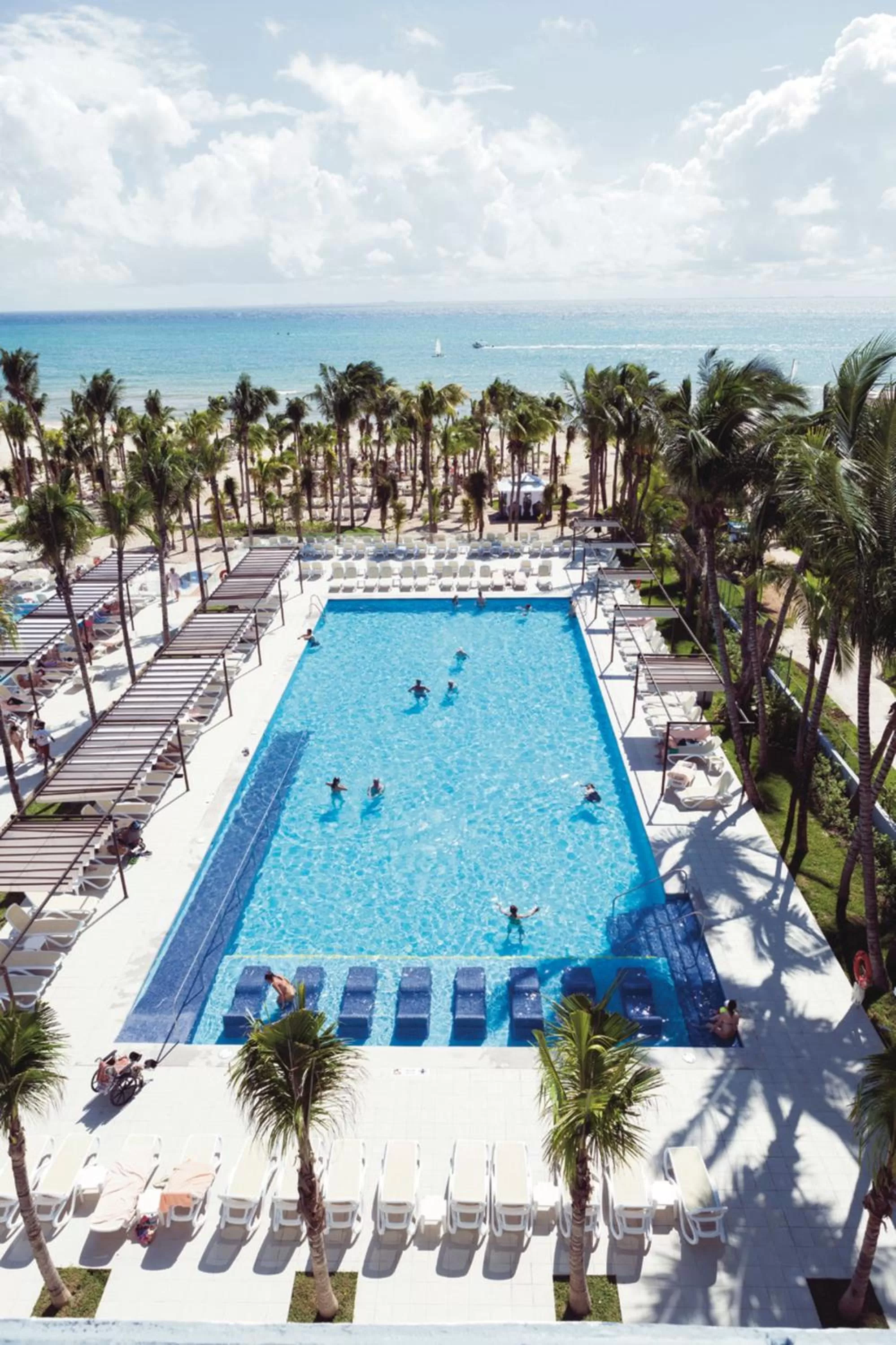 Swimming pool in Riu Playacar - All Inclusive