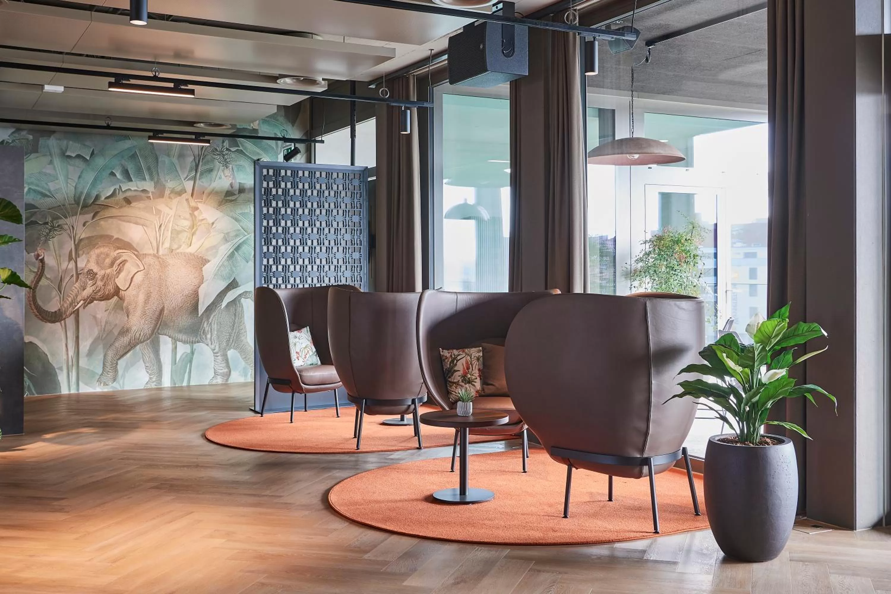 Restaurant/places to eat in Lumen Apartments