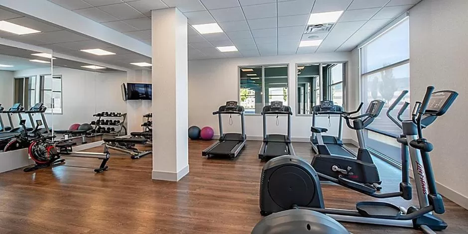 Fitness centre/facilities in Holiday Inn Express & Suites - Brandon by IHG