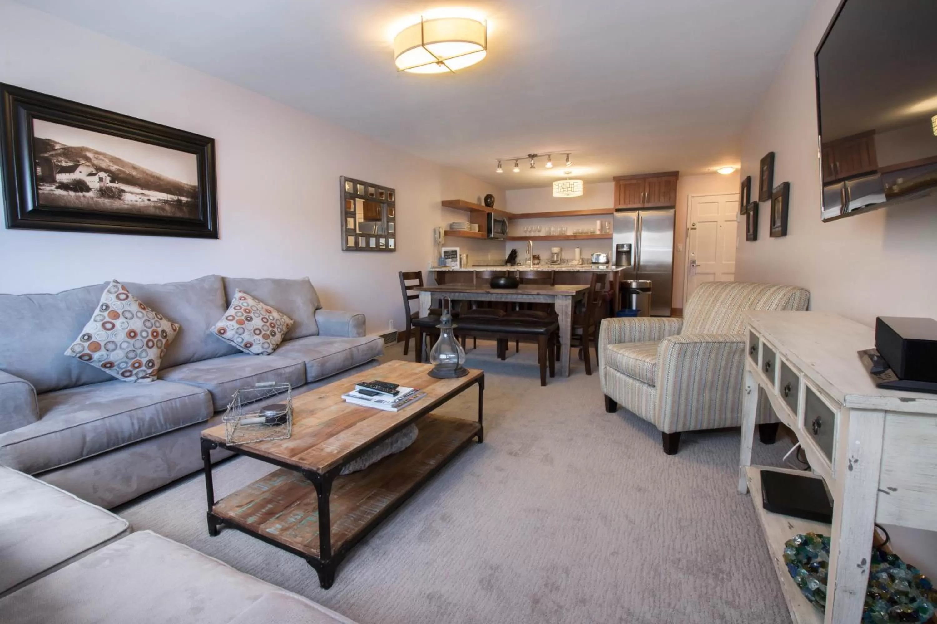 Living room in Treasure Mountain Inn