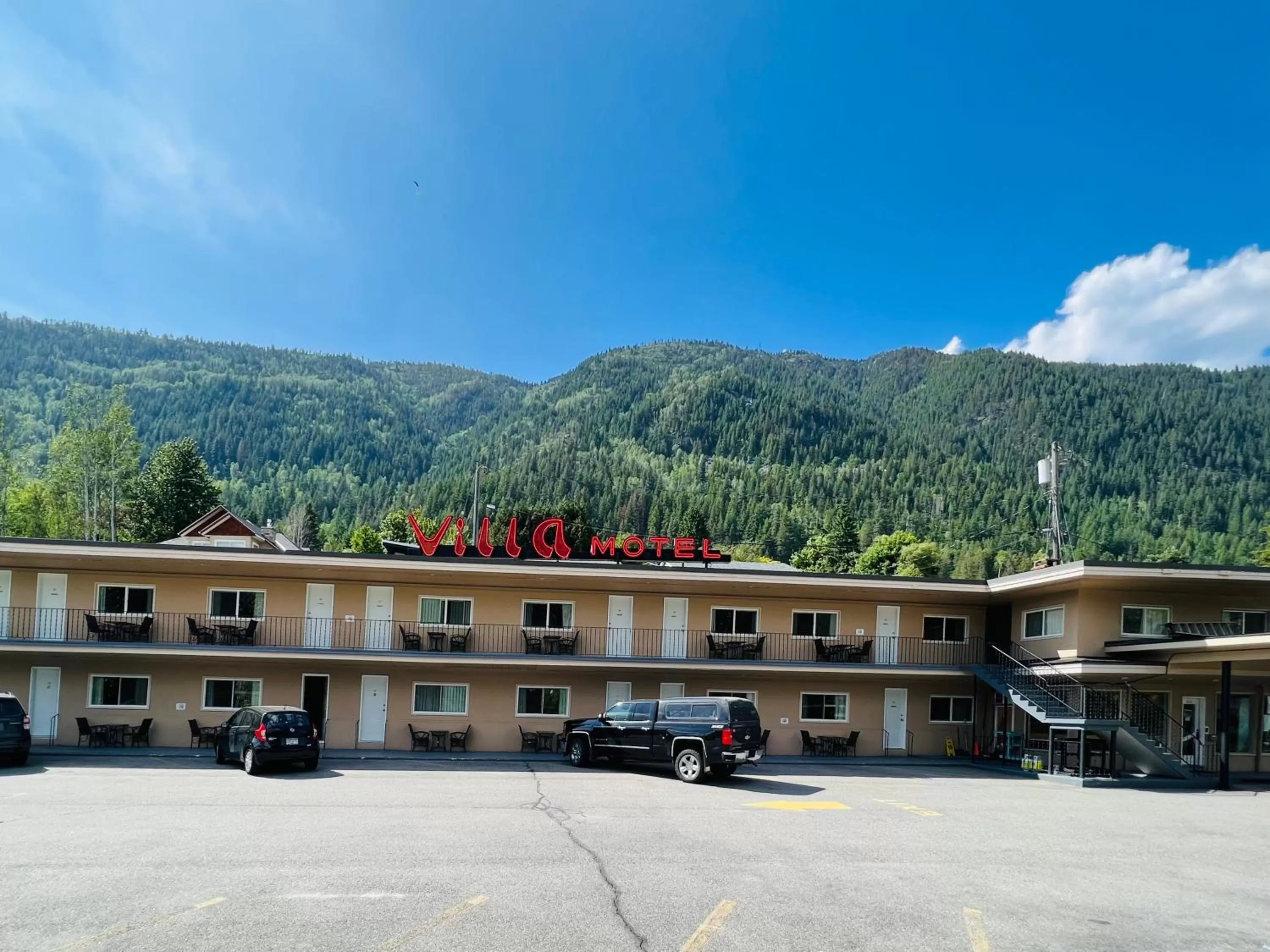 Property building in Villa Motel