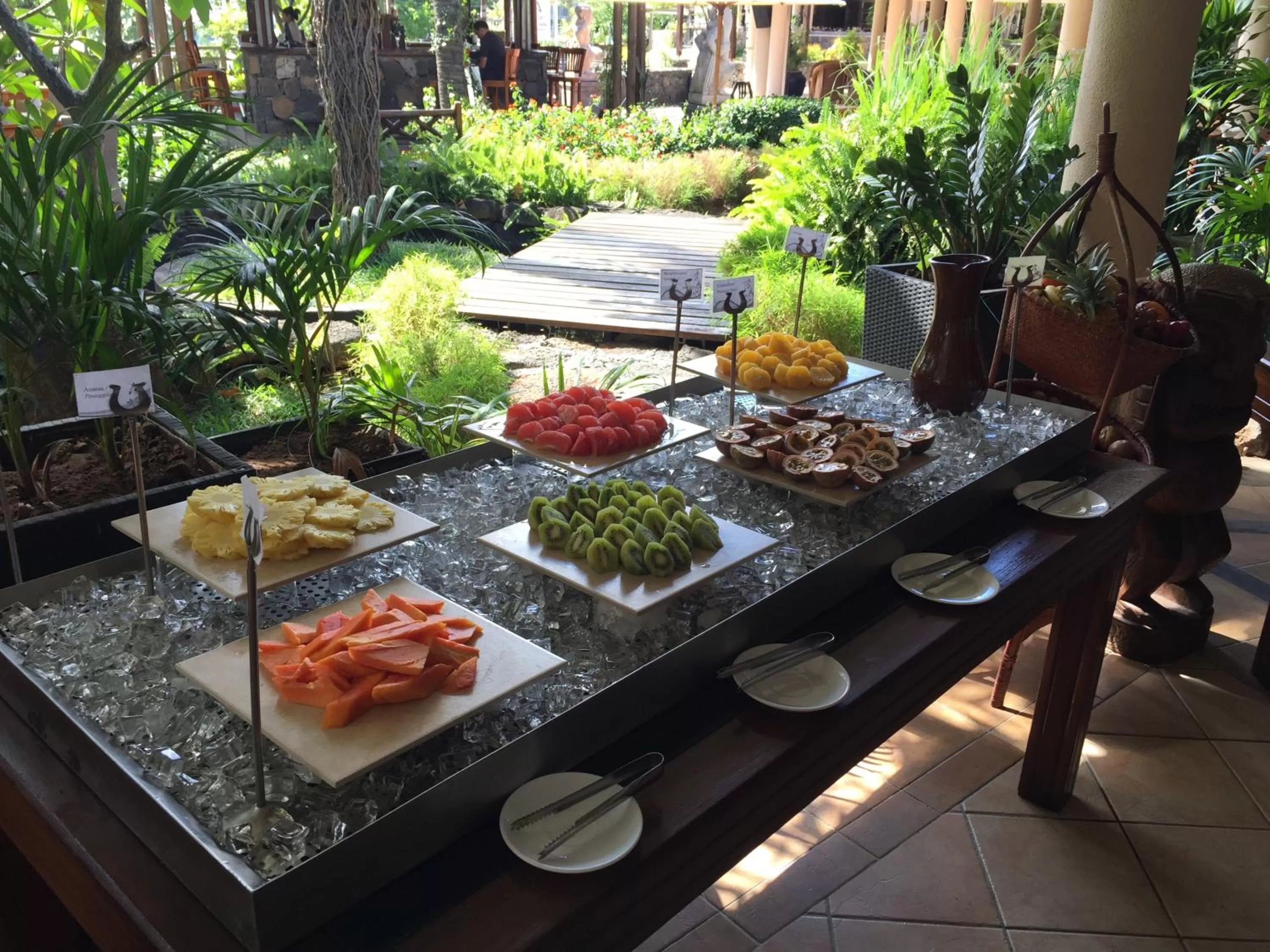 Restaurant/places to eat in Aanari Hotel & Spa- Mauritius