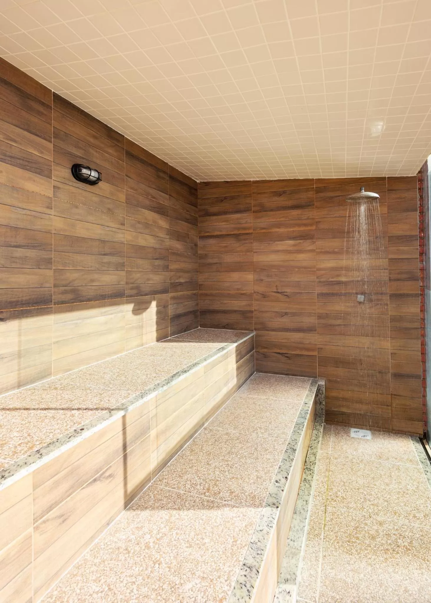 Shower in Costa do Sol Boutique Hotel