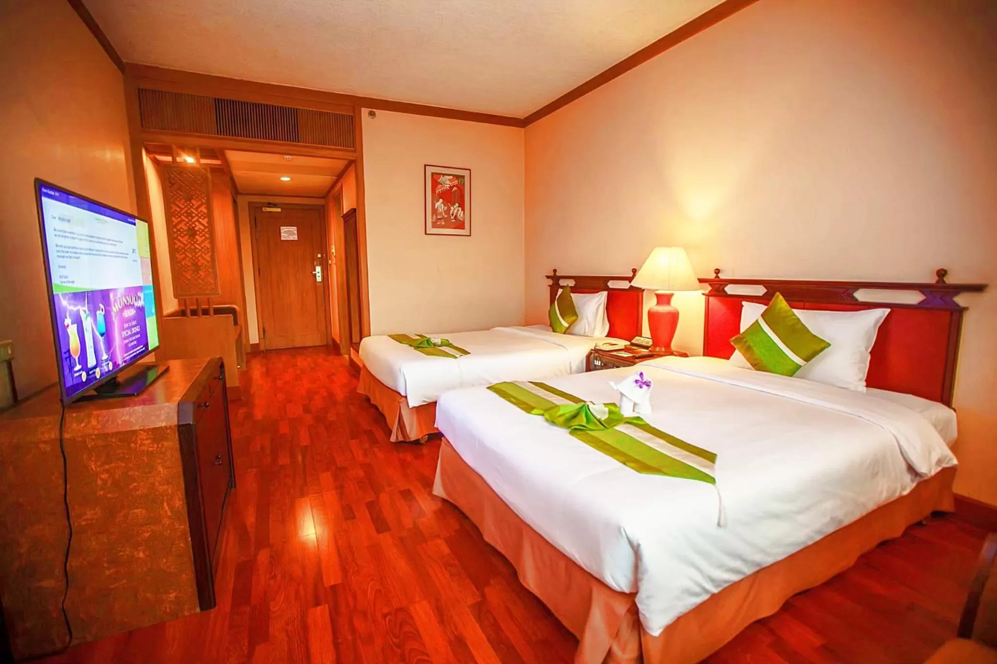 Bed in Chiangmai Grandview Hotel & Convention Center