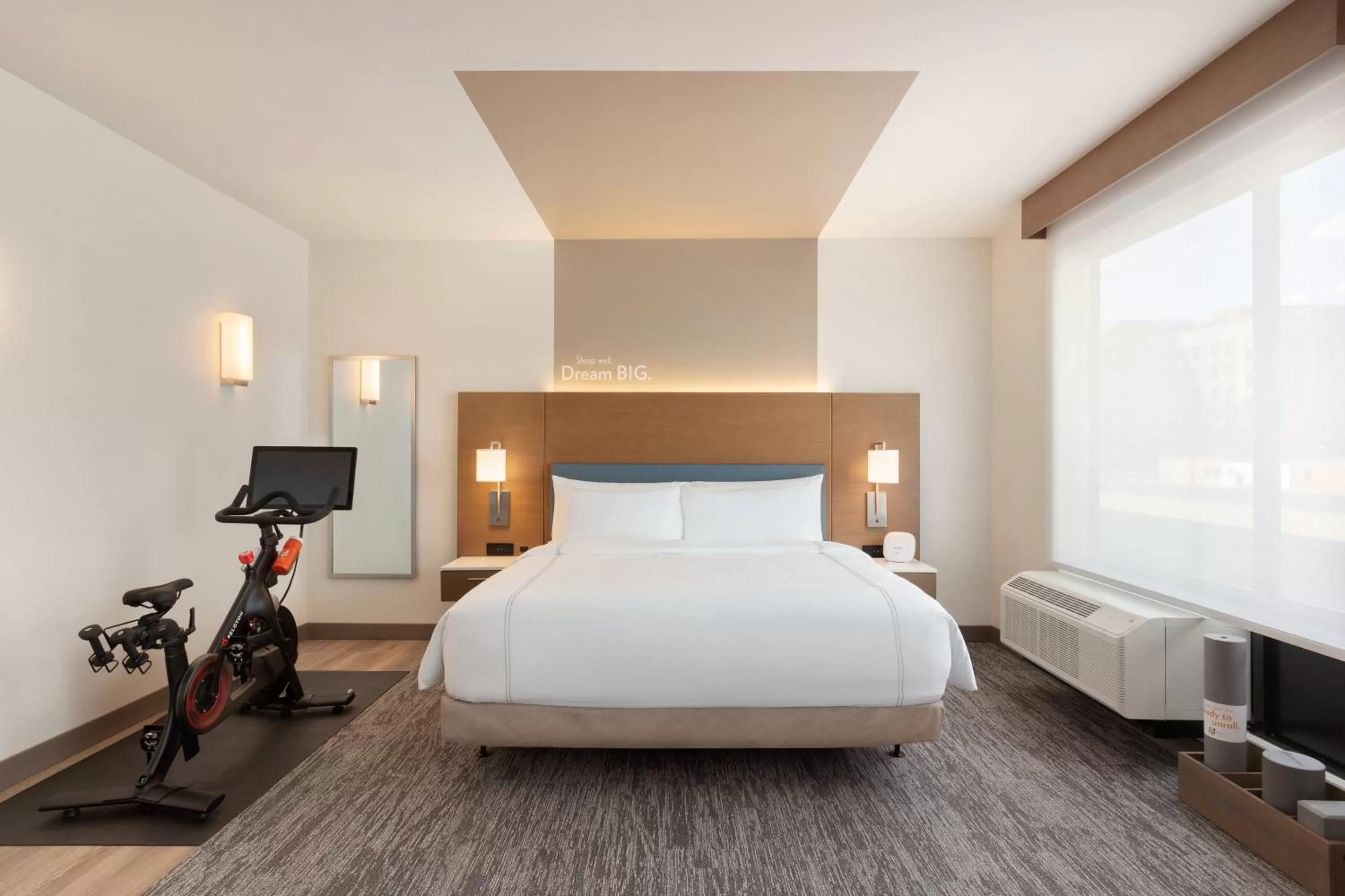 Photo of the whole room, Bed in EVEN Hotel Rochester - Mayo Clinic Area by IHG