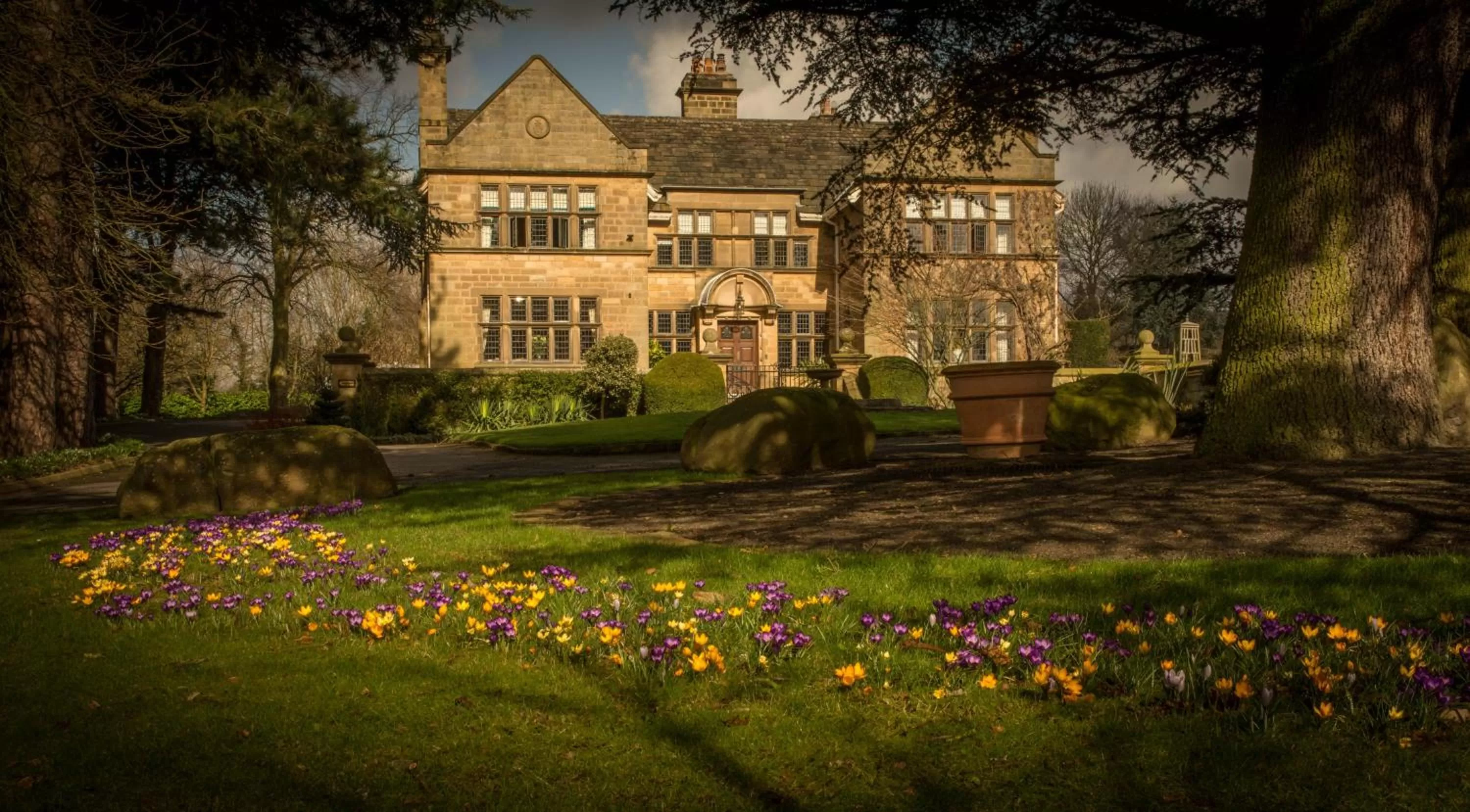 Facade/entrance in Fischers Baslow Hall - Chatsworth
