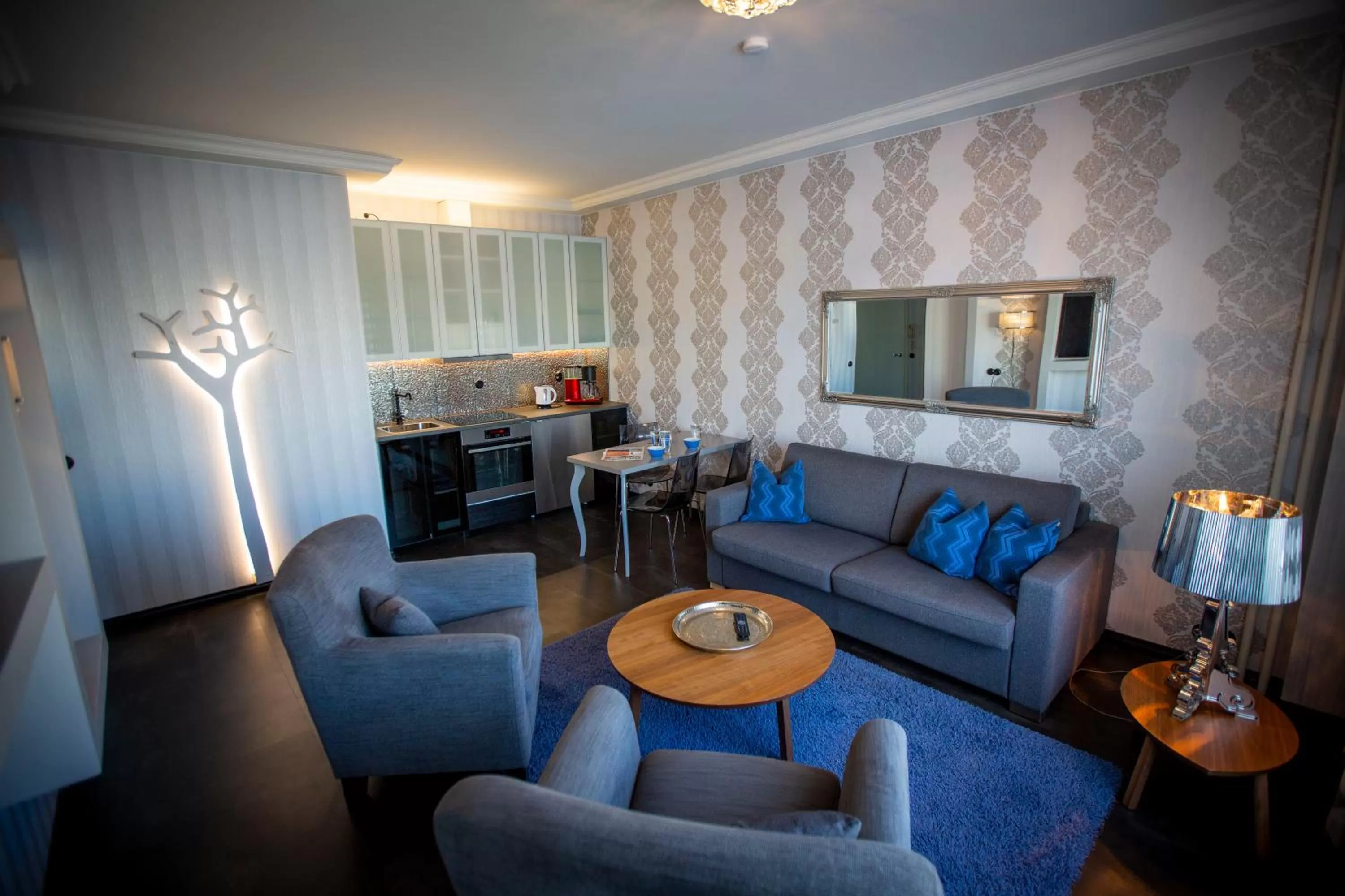 Seating area in Hotelli Olof