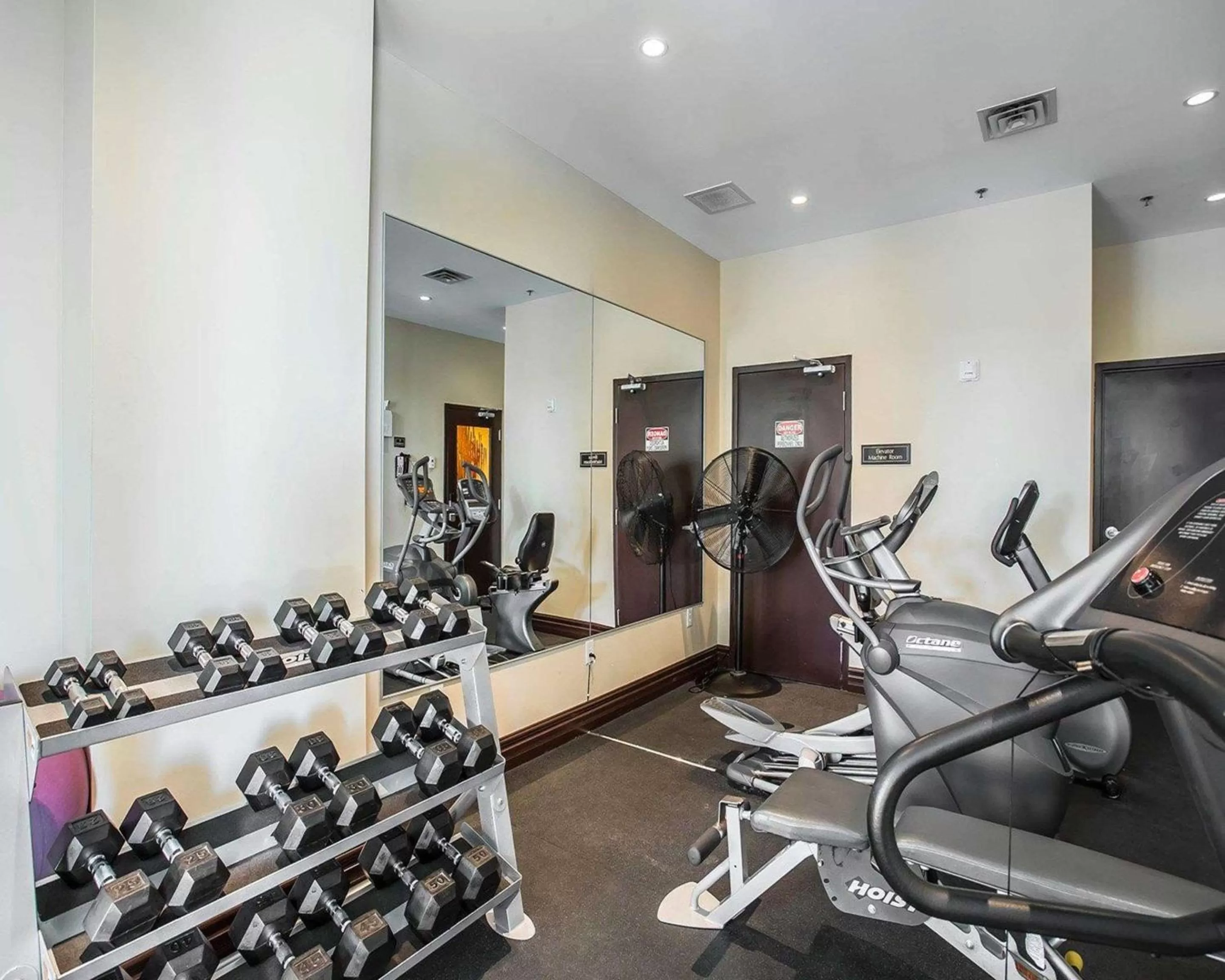 Fitness centre/facilities in Comfort Hotel Bayer's Lake