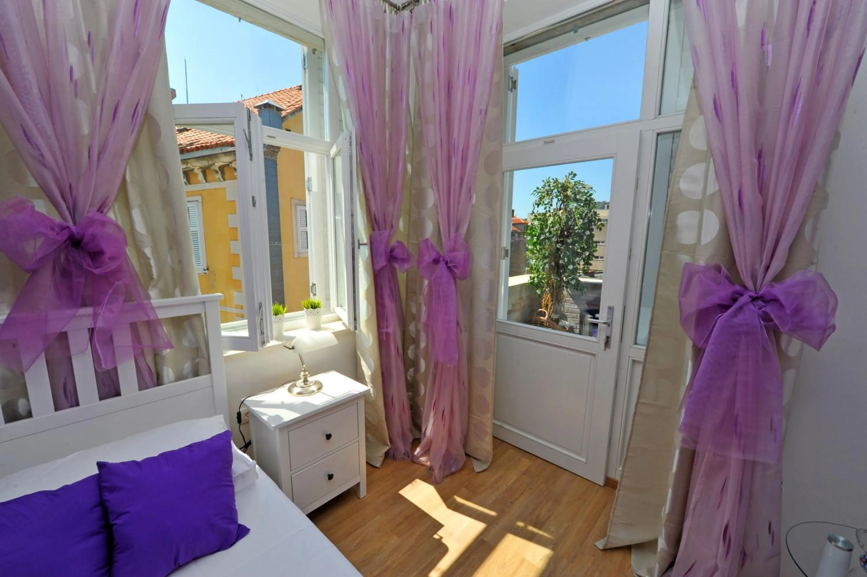 Bed in Luxury Rooms Nirvana