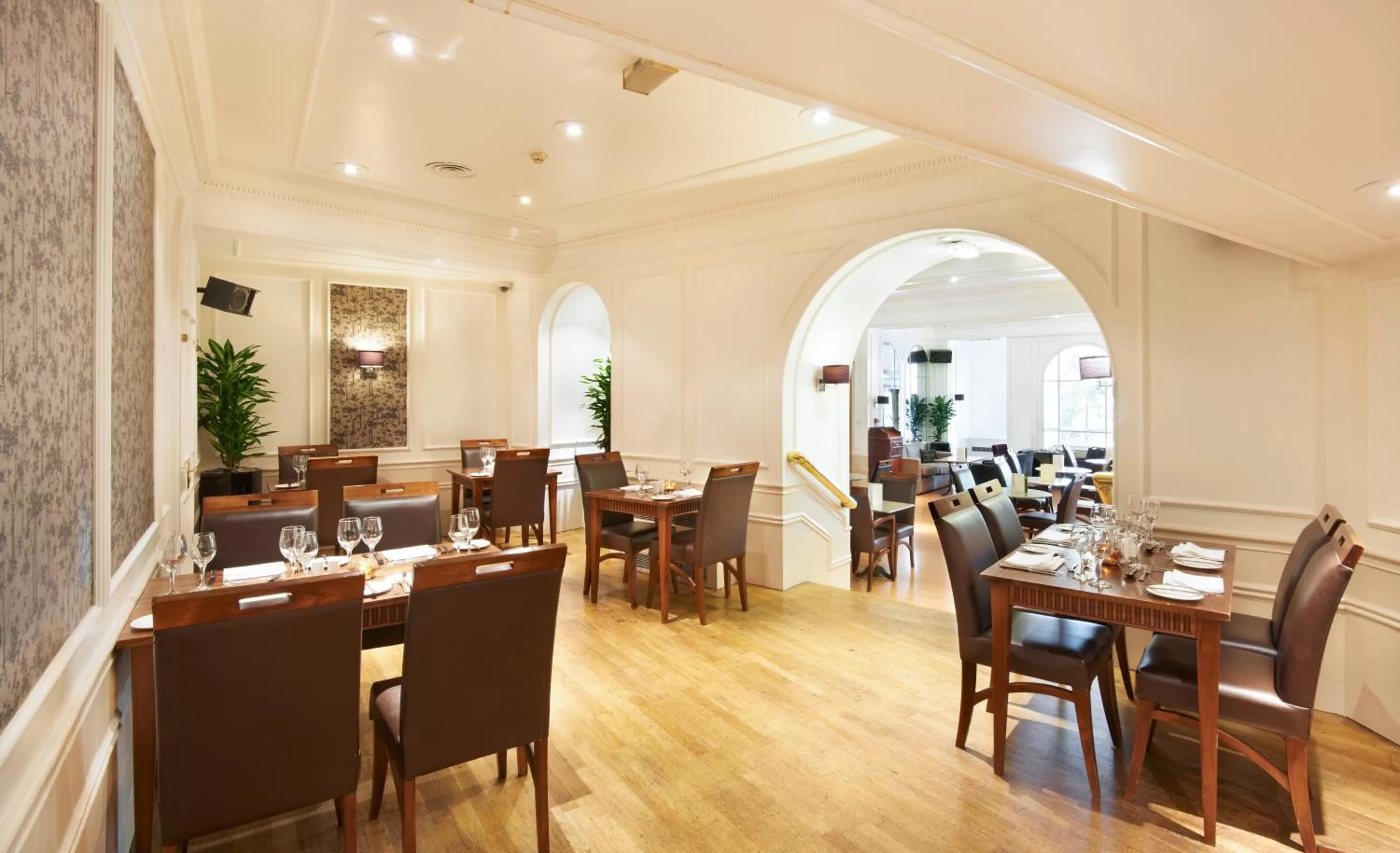 Restaurant/places to eat in Mercure Aberdeen Caledonian Hotel