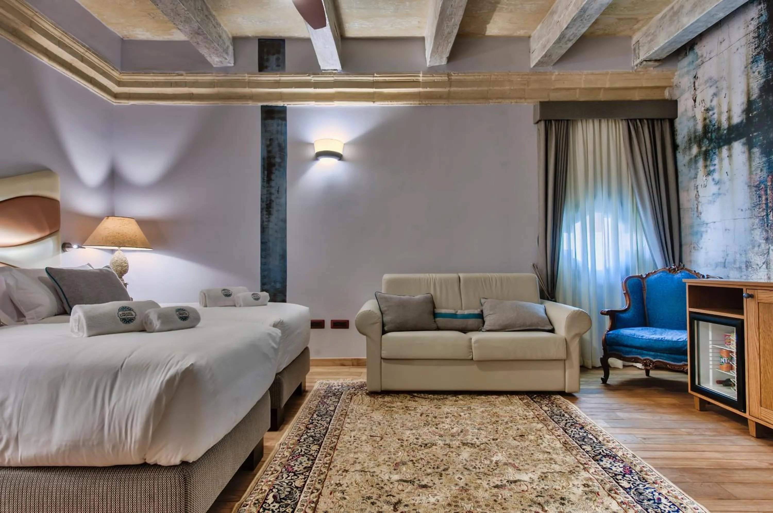 Photo of the whole room, Bed in Palazzo Consiglia - IK Collection