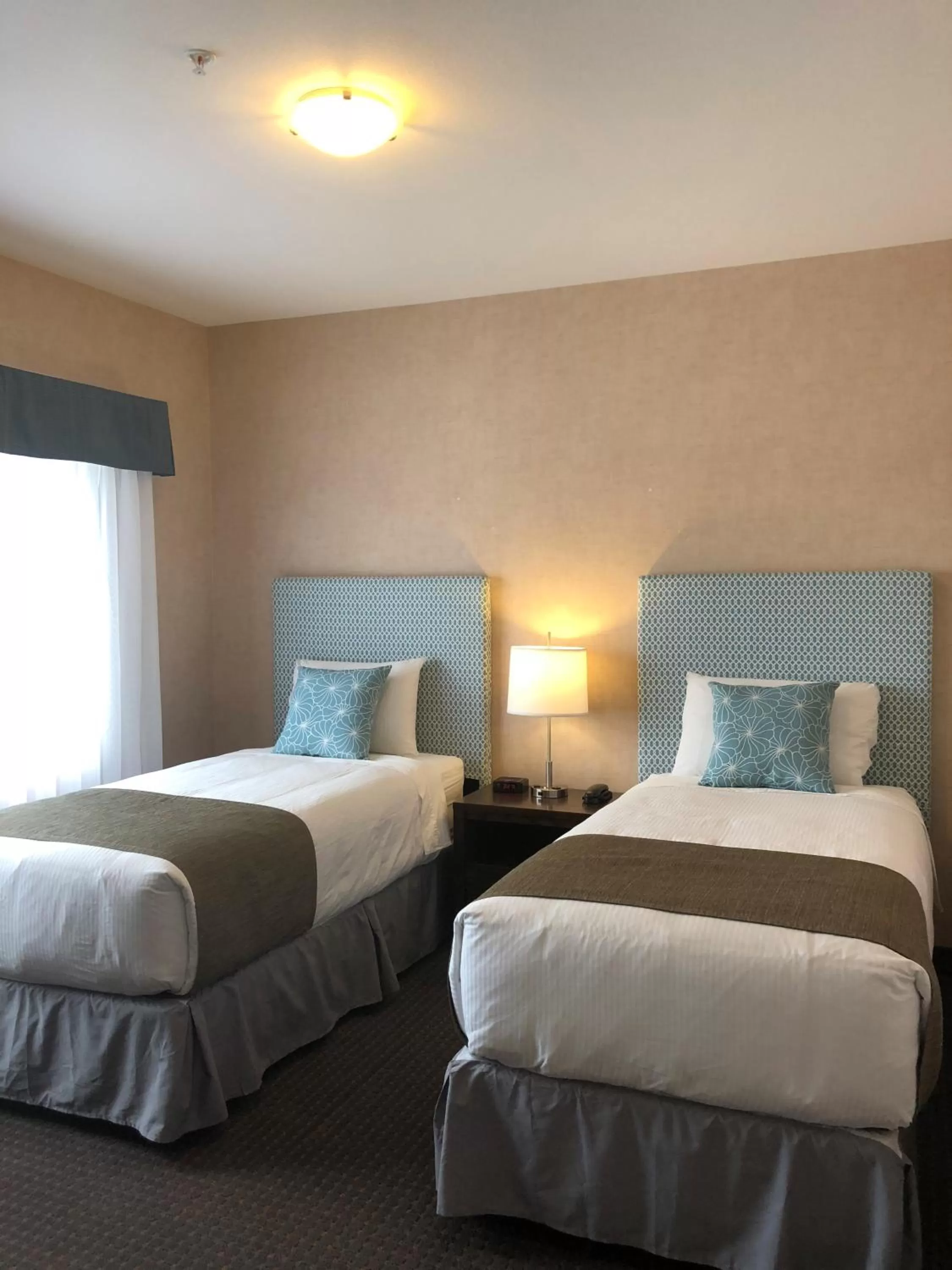 Bed in Prestige Cranbrook Hotel, BW Premier Collection