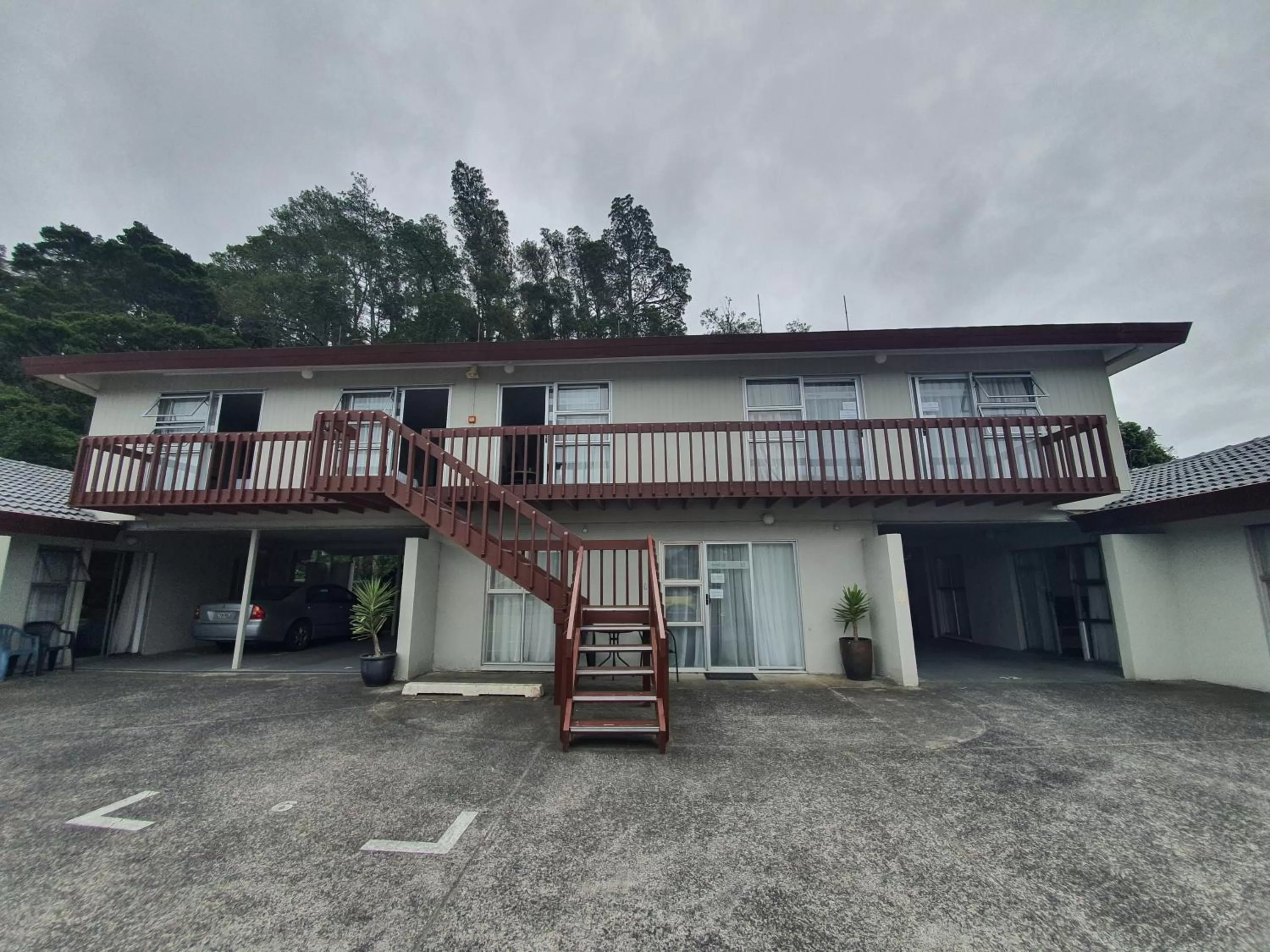 Property building in Ocean Inn Motel