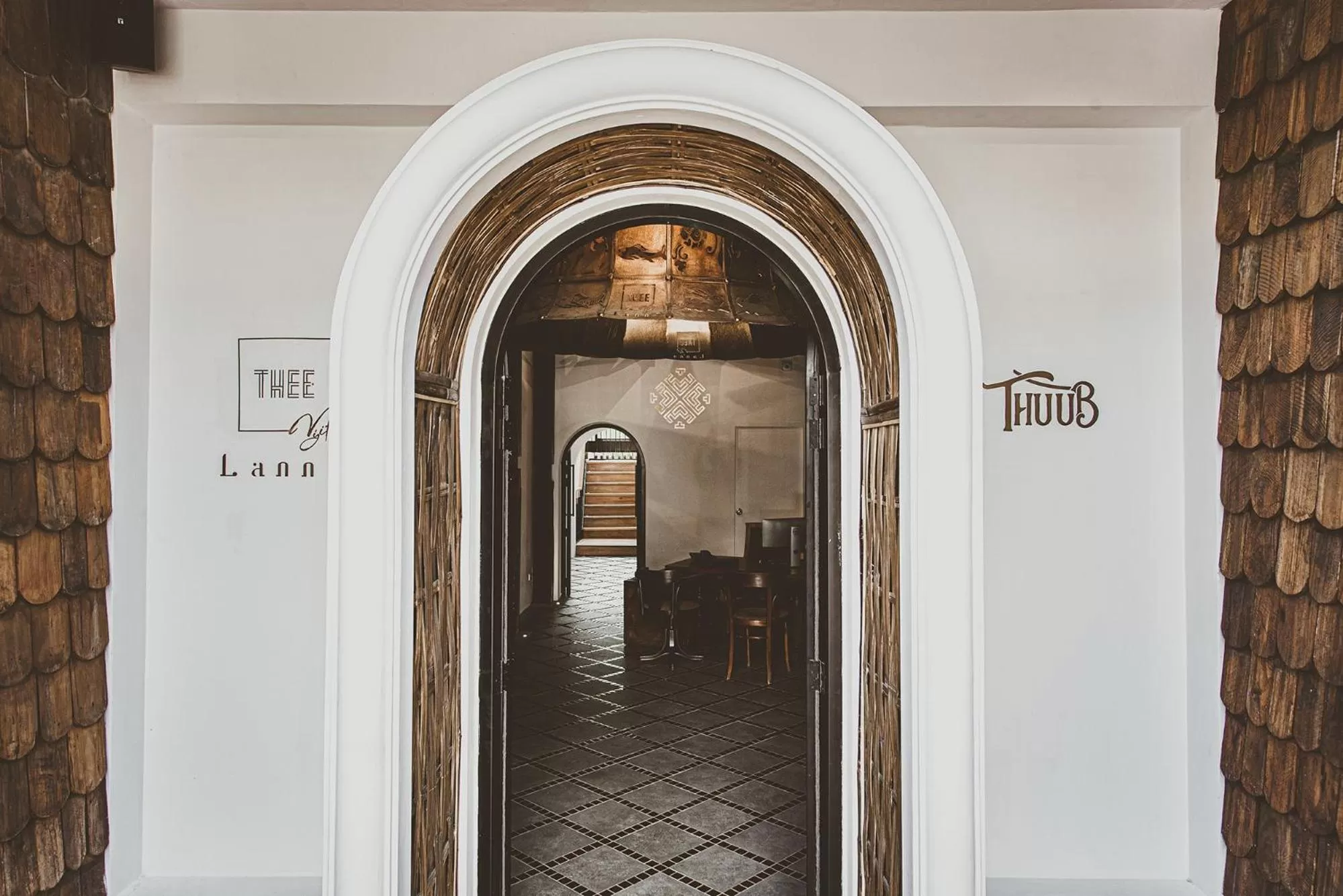 Facade/entrance in THEE Vijit Lanna by TH District