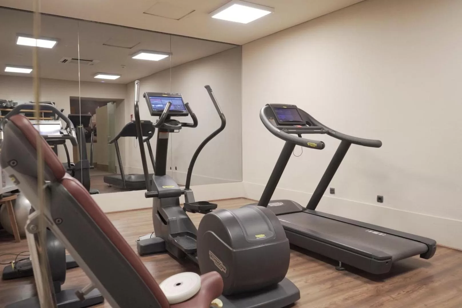 Sports in CoolRooms Palacio Villapanés 5 GL