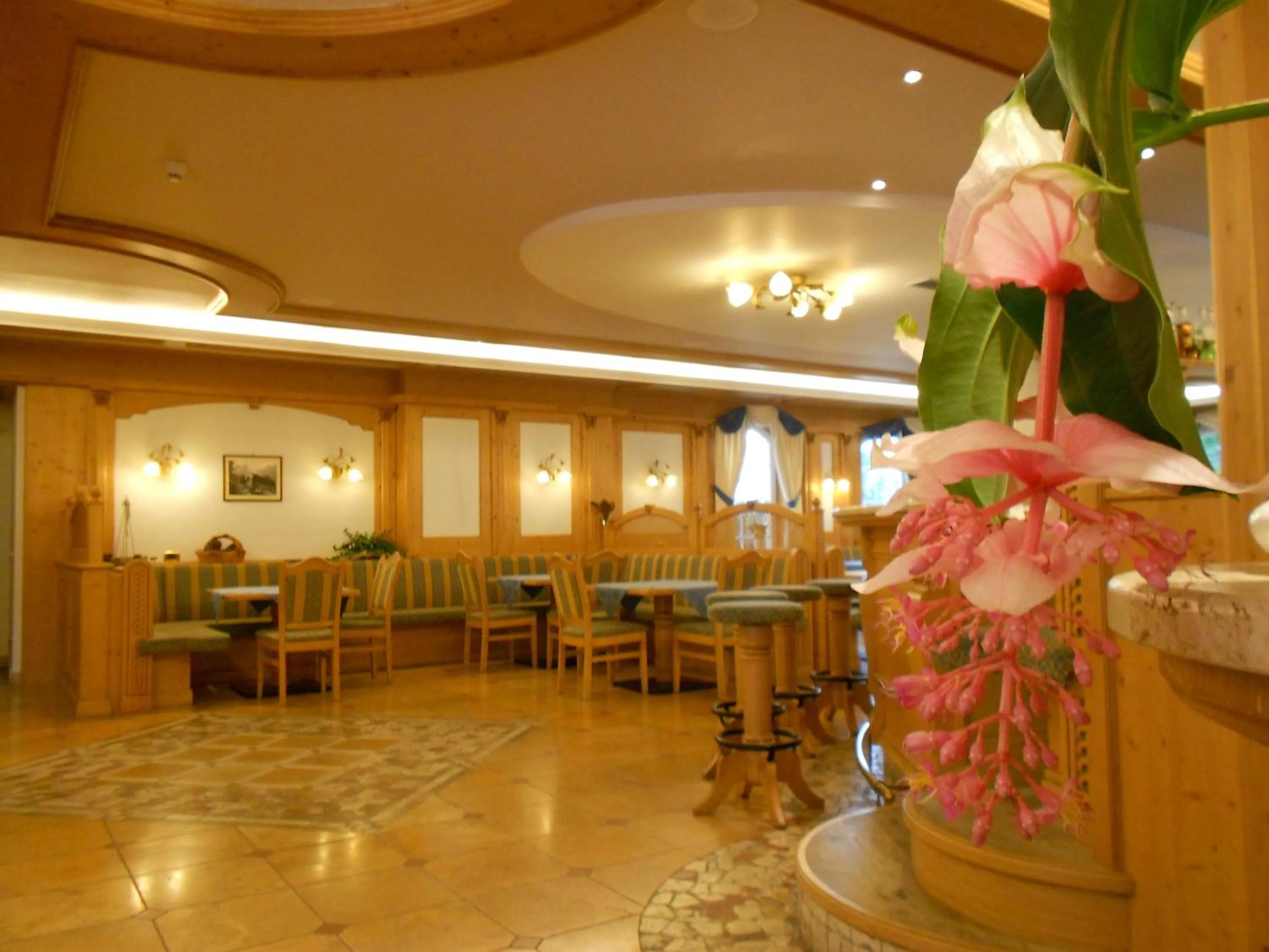 Lounge or bar in Hotel Chalet all'Imperatore