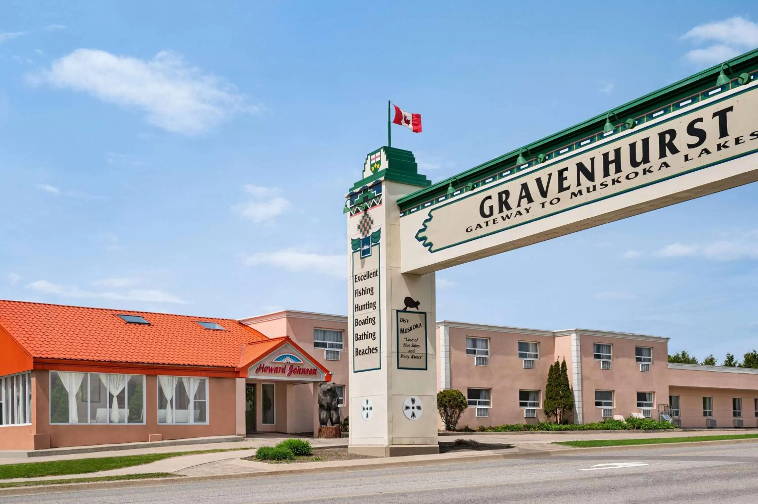 Property building in Howard Johnson by Wyndham Gravenhurst