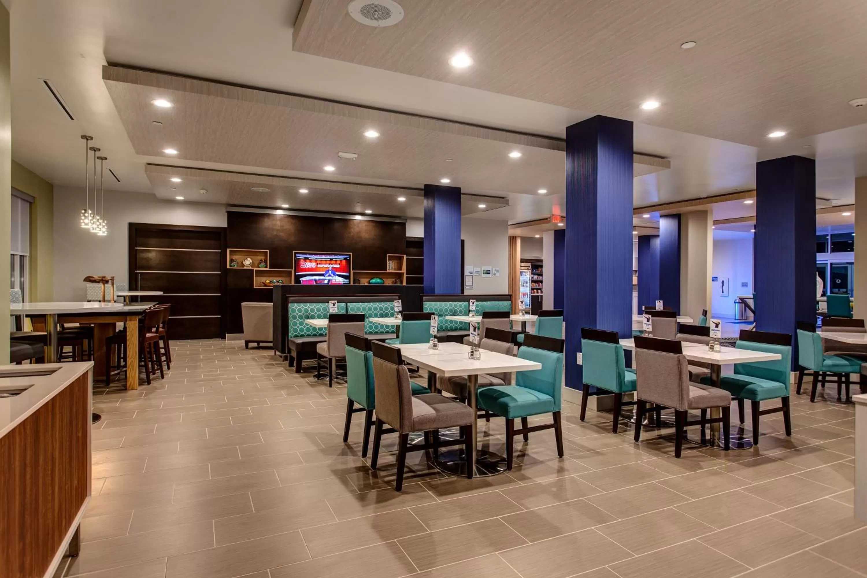 Breakfast in Holiday Inn Express & Suites Gatesville - N. Ft Hood by IHG