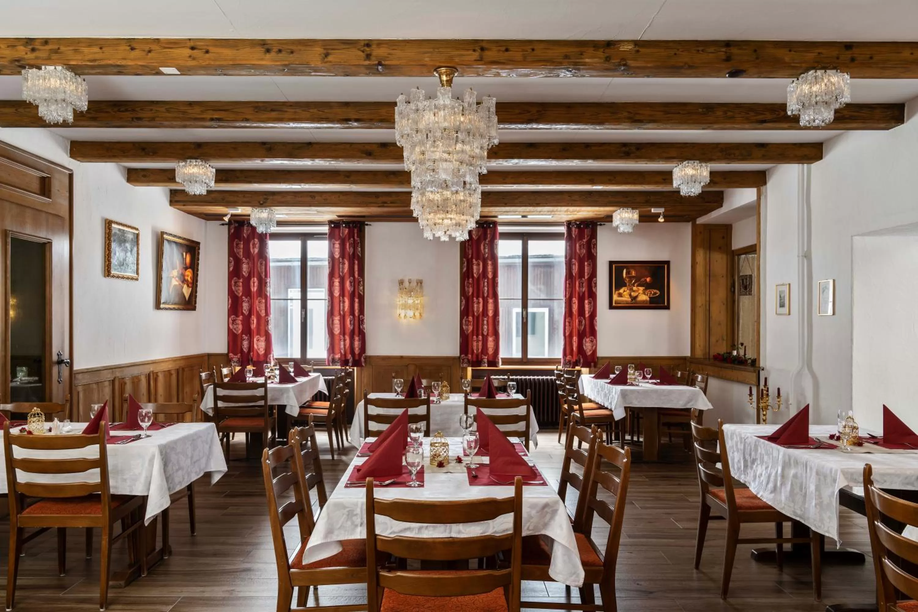 Restaurant/Places to Eat in Hotel Bad Serneus