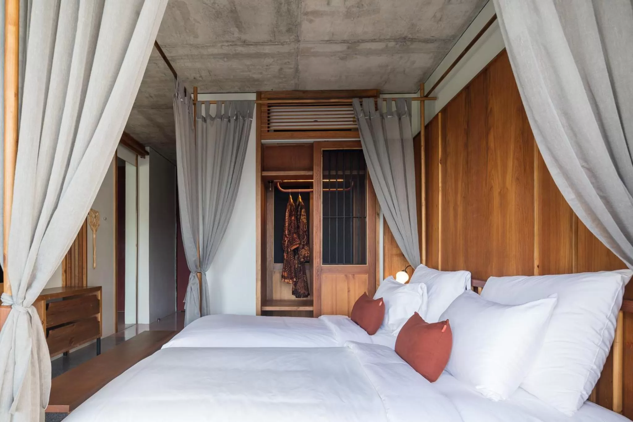 Bed in Hotel Gahn Khao Lak