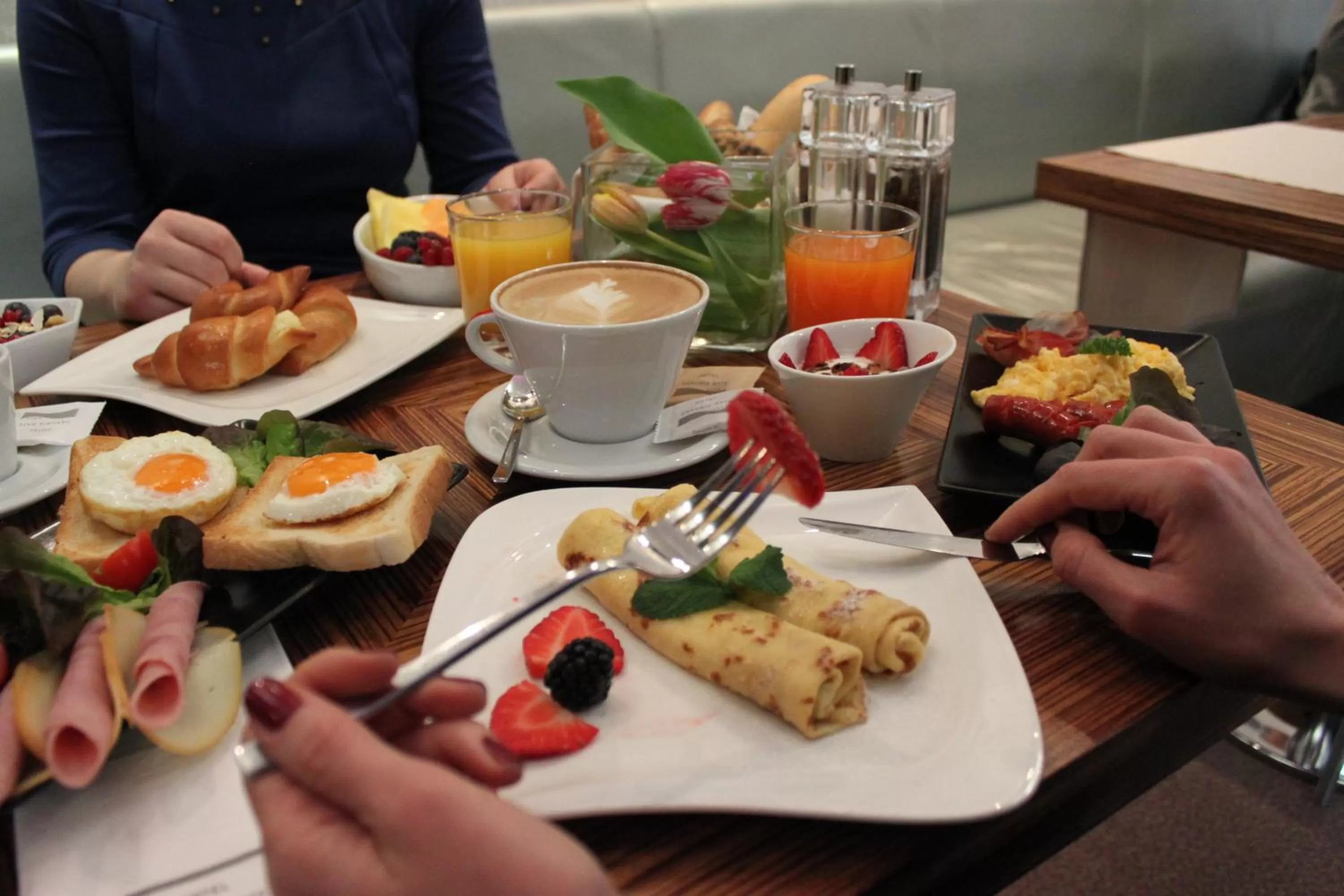 Restaurant/places to eat in Danubia Gate Hotel