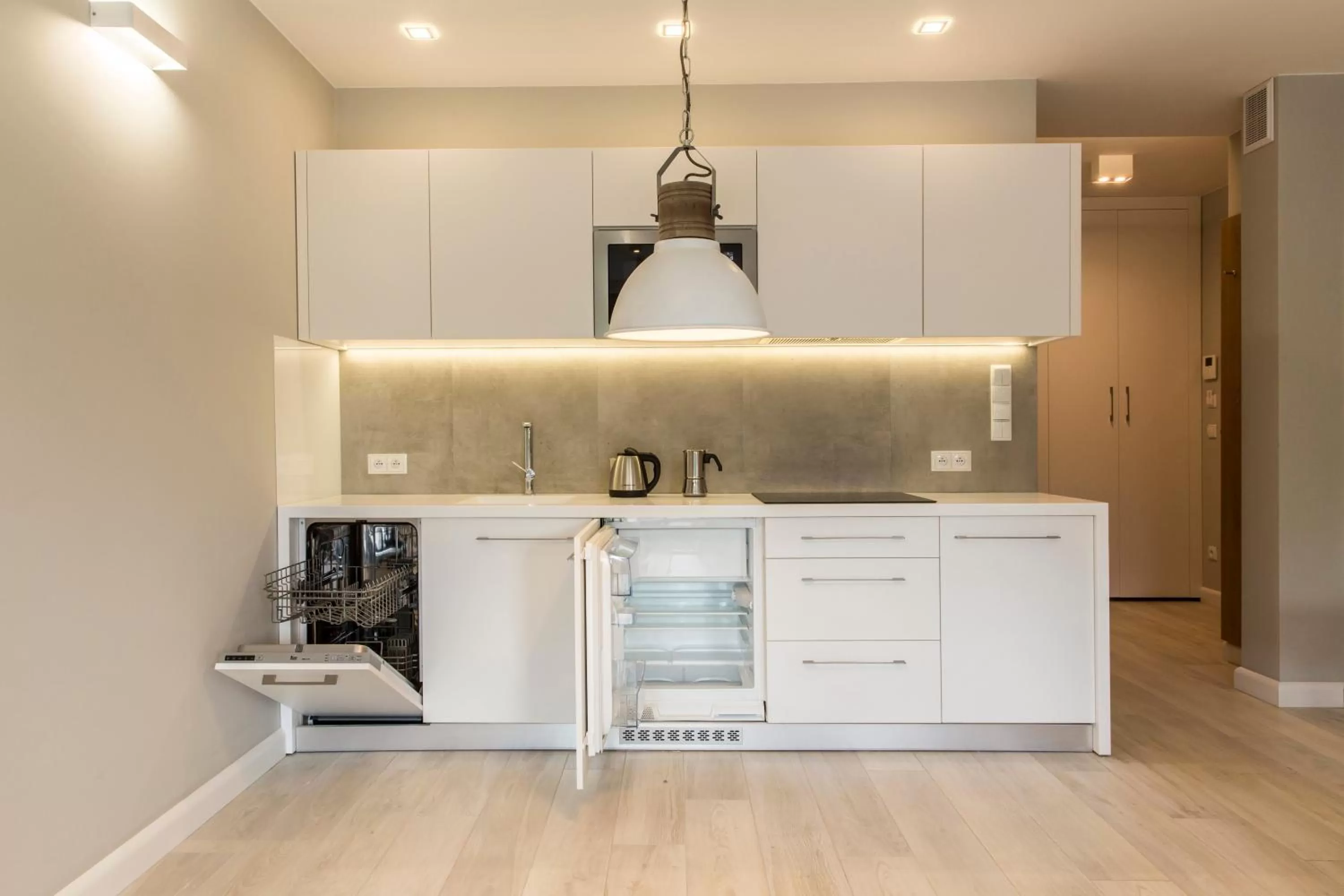 Kitchen or kitchenette in Royal Hill Residence