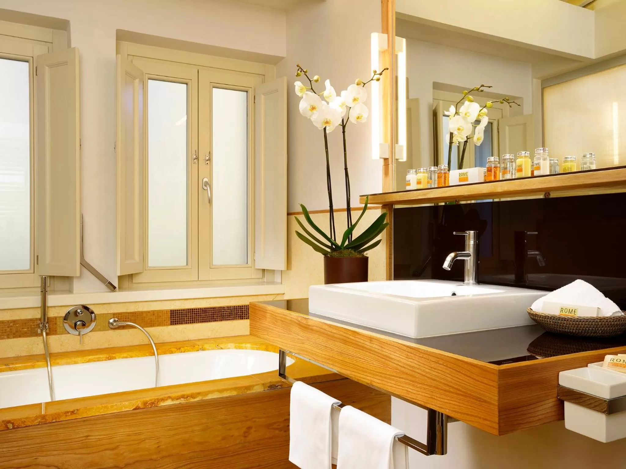 Bathroom in Mario De' Fiori 37