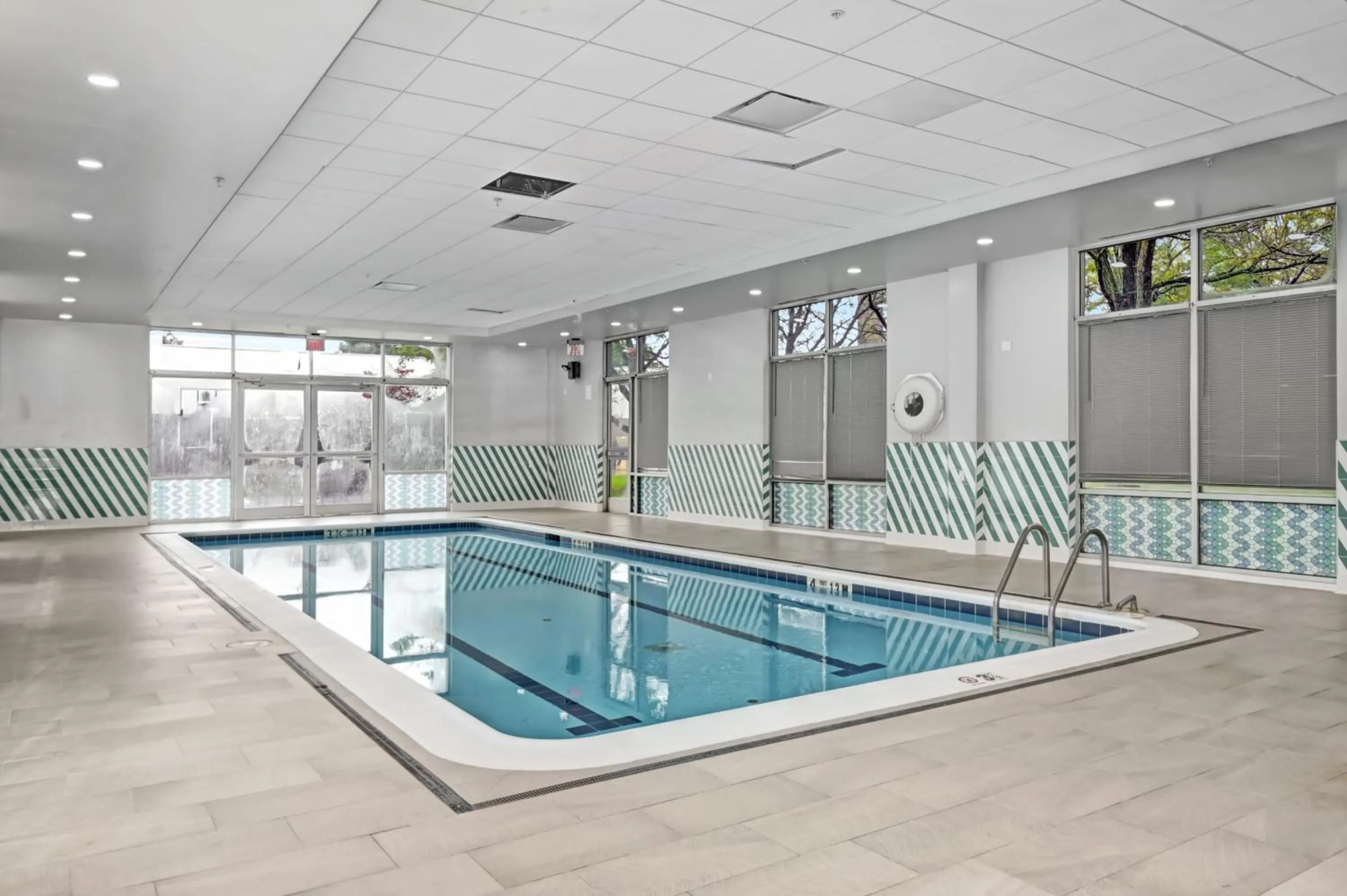 Swimming pool in Holiday Inn - Piscataway - Somerset by IHG