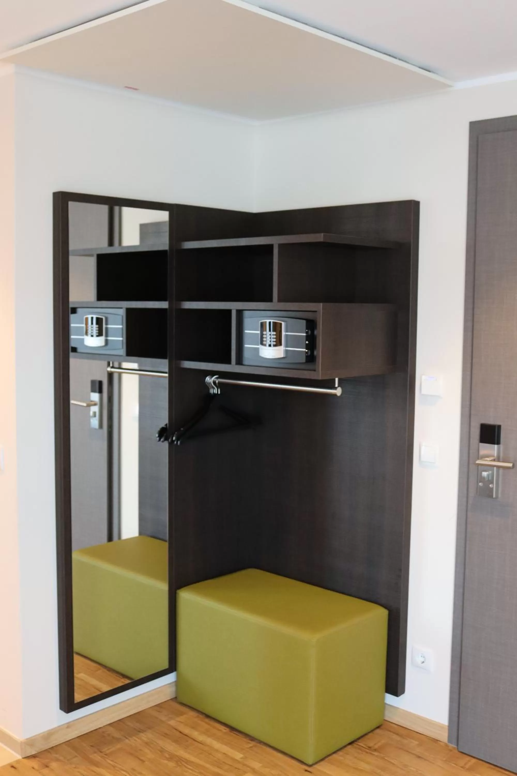 Photo of the whole room in EINSTEIN Hotel am Römerpark