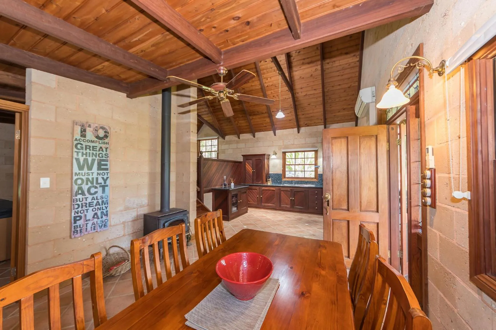 Dining area in Clarendon Forest Retreat
