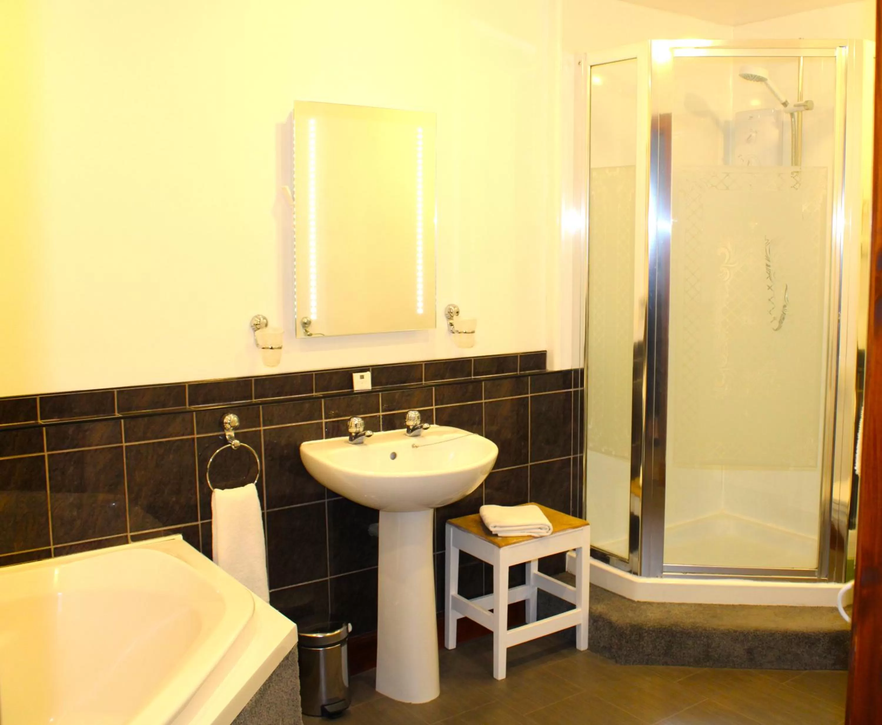 Bathroom in Falls of Lora Hotel