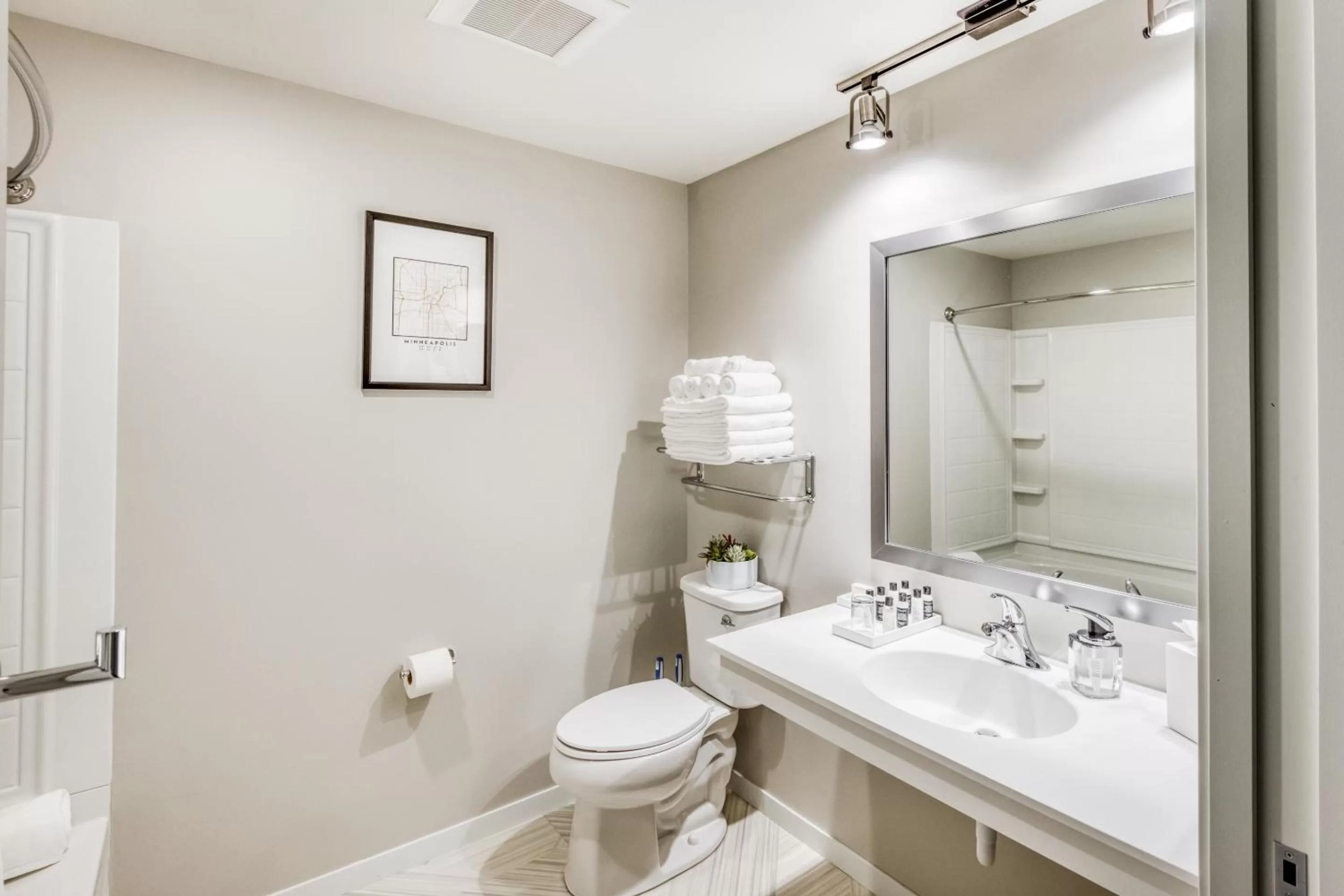 Bathroom in Mint House Minneapolis - Downtown West