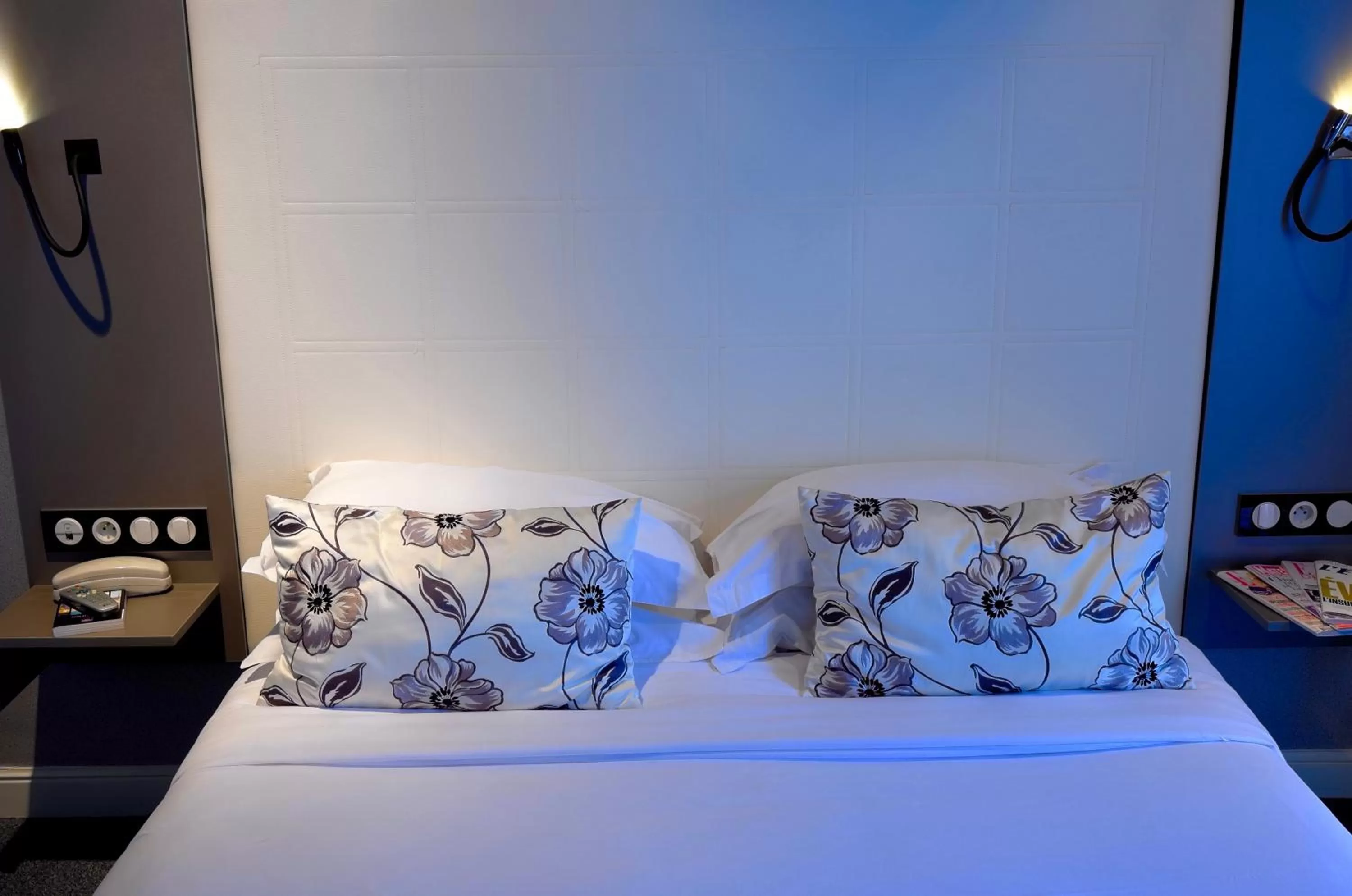 Decorative detail, Bed in Best Western Empire Elysees