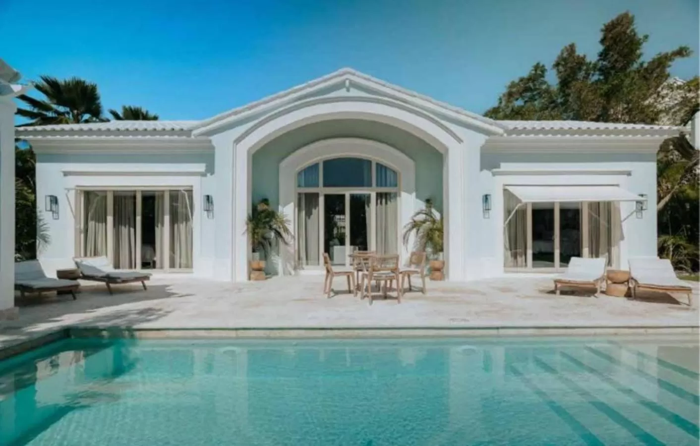 Property building in Eden Roc Cap Cana