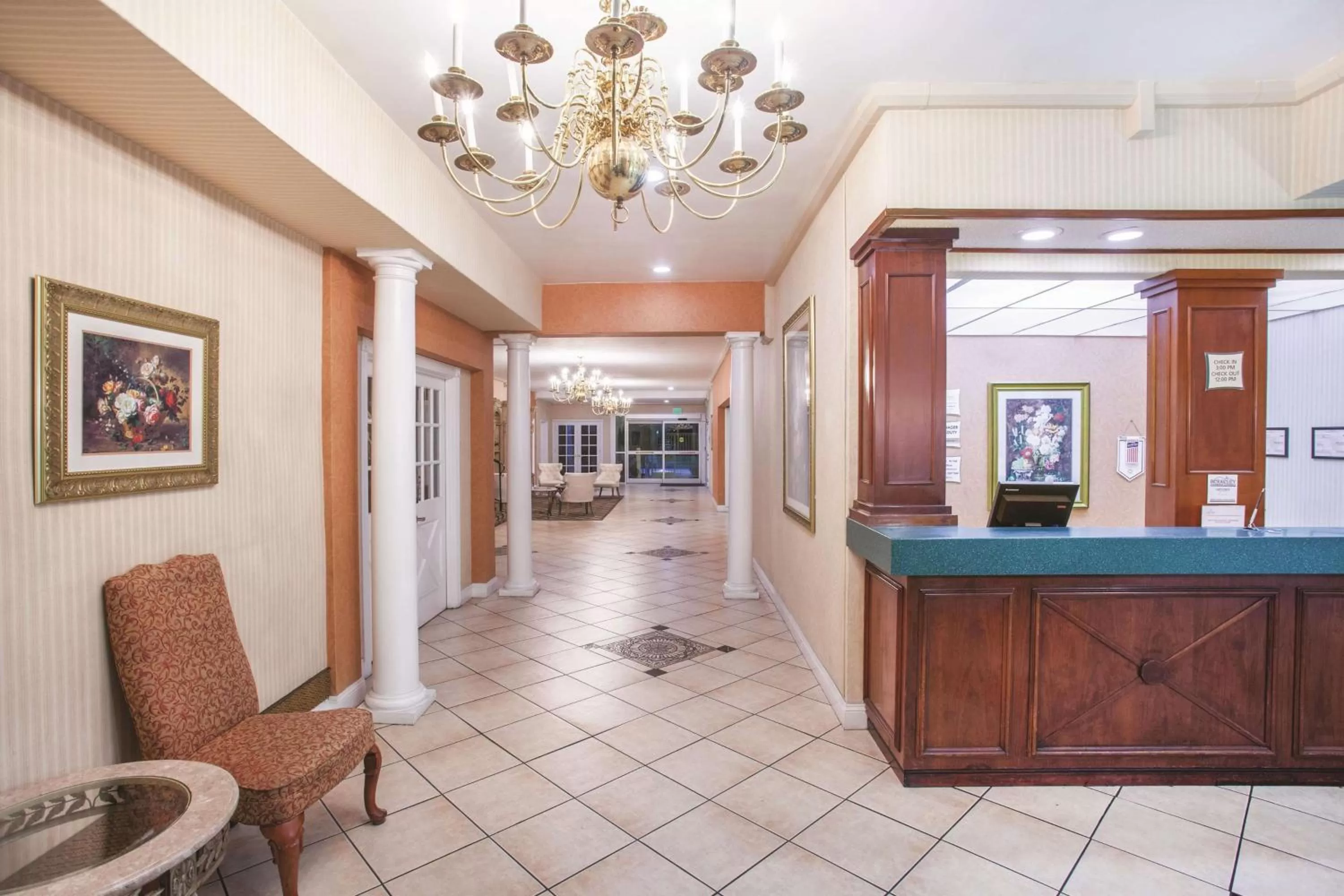 Lobby or reception in La Quinta Inn by Wyndham Berkeley