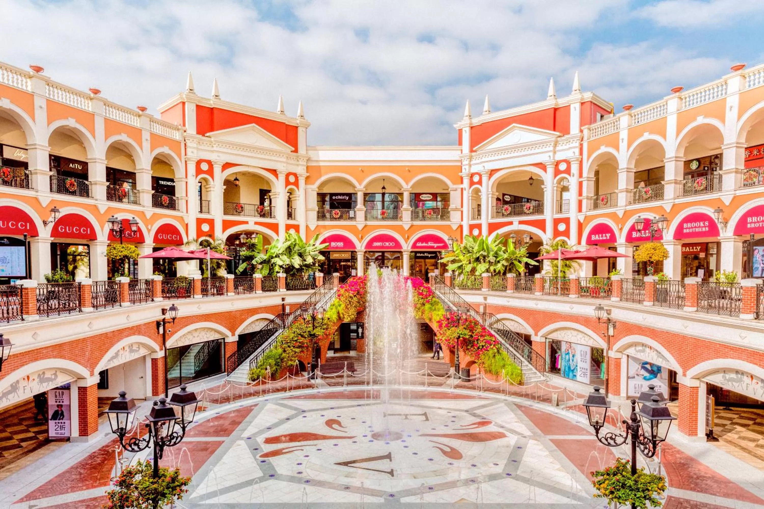 Nearby landmark in Crowne Plaza Foshan Nanhai-an IHG Hotel