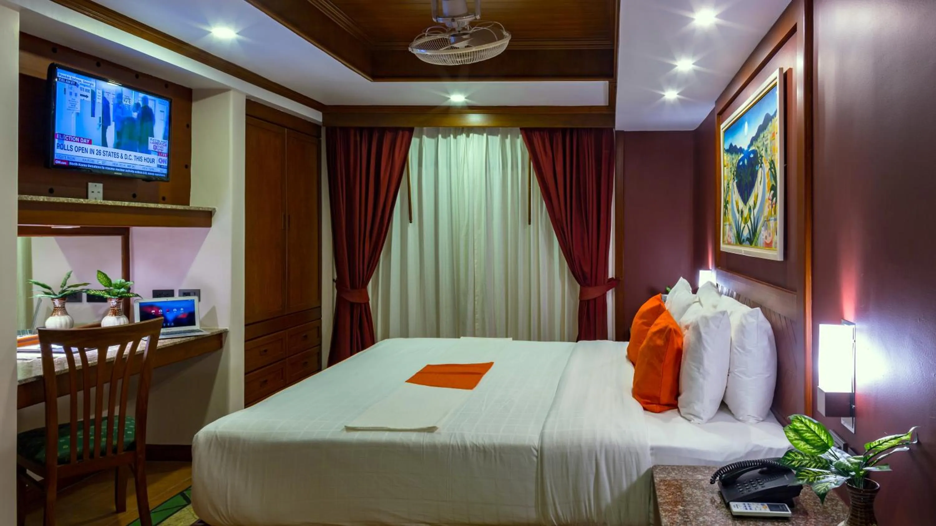 Bed in Pacific Club Resort