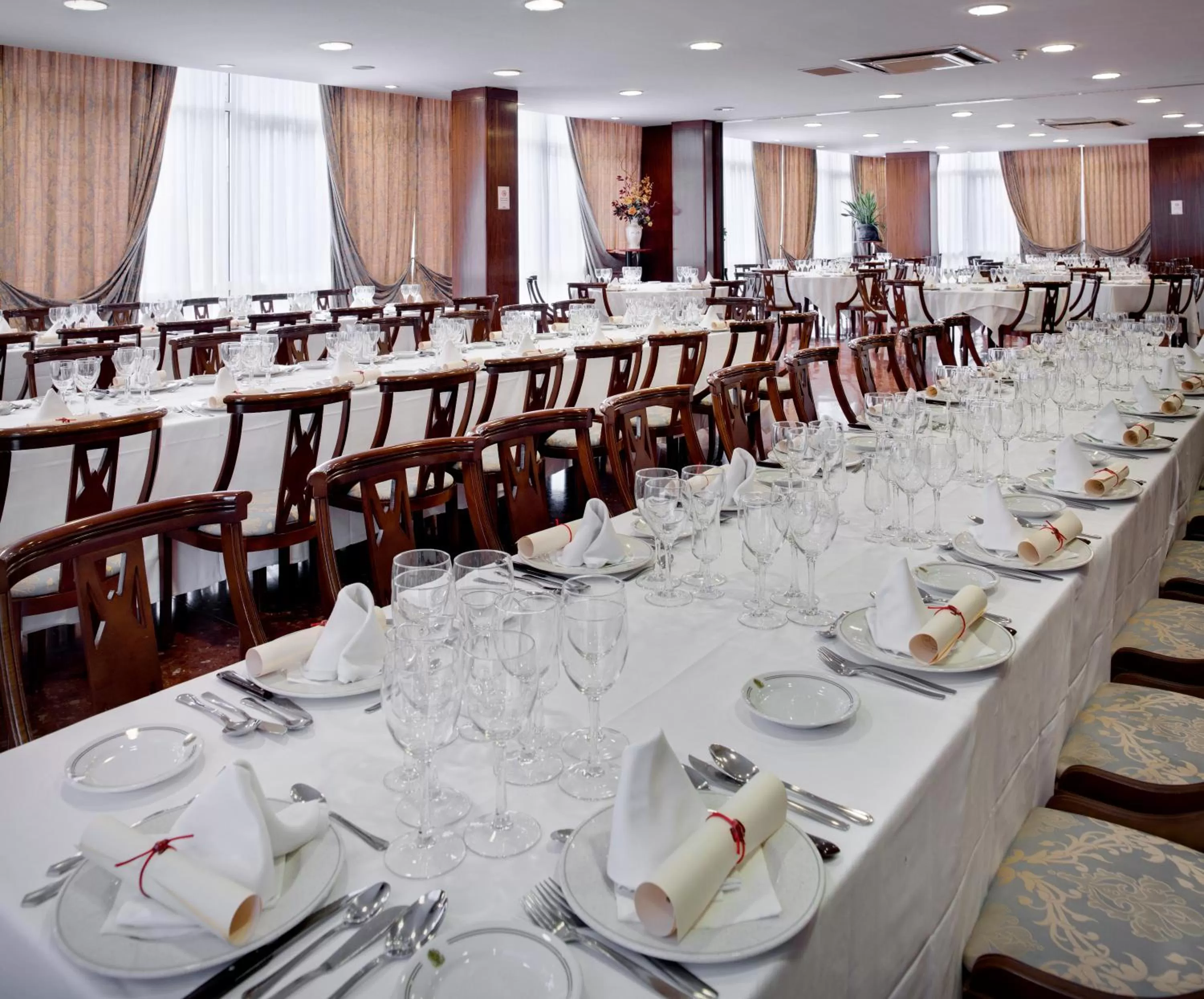 Restaurant/places to eat in Hotel Gaudi