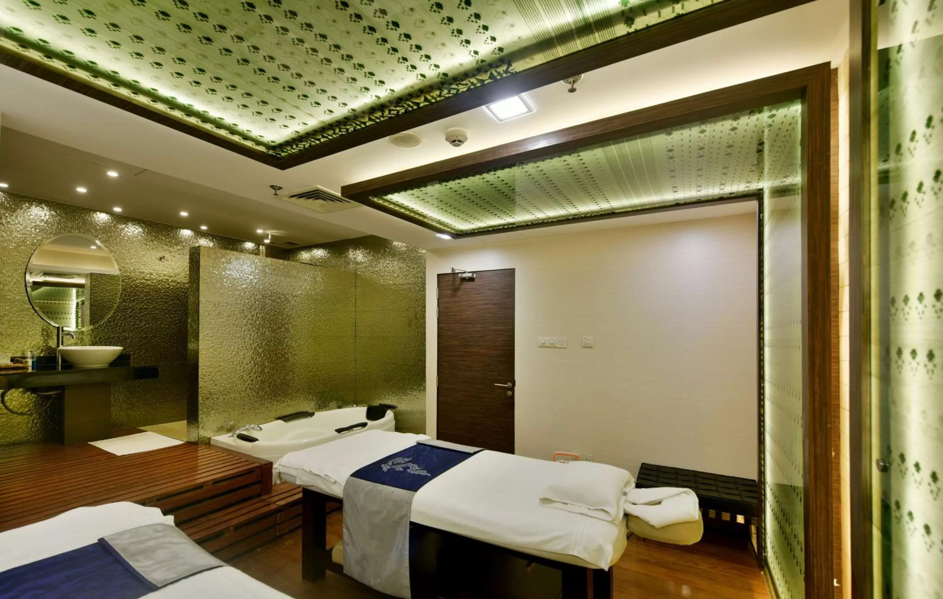 Spa and wellness centre/facilities in Radisson Blu Dhaka Water Garden