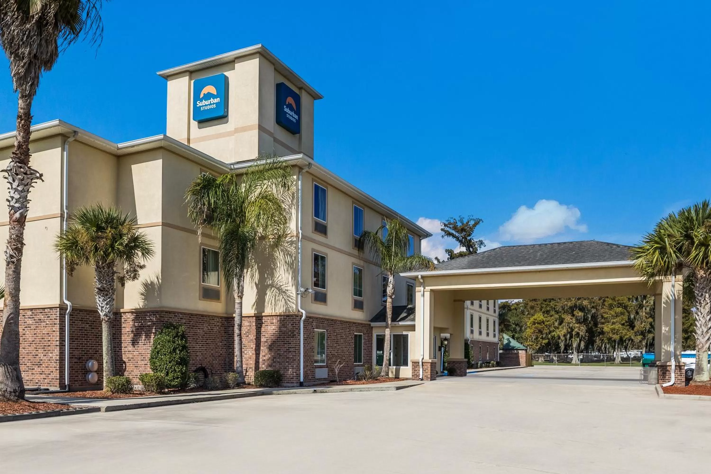 Property building in Suburban Studios Berwick - Morgan City