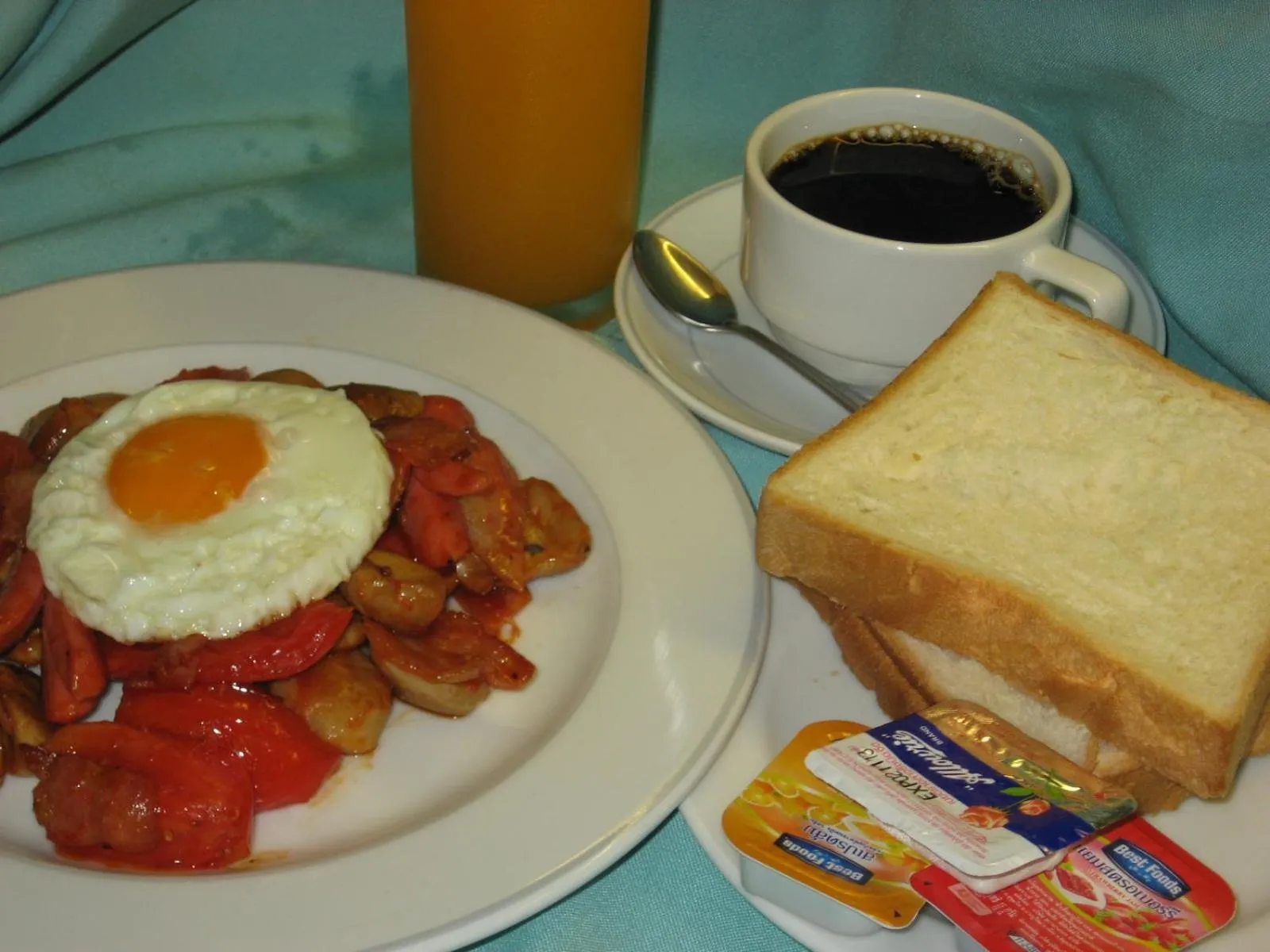 Food and drinks in PS Hotel Phuket Patong - SHA Plus