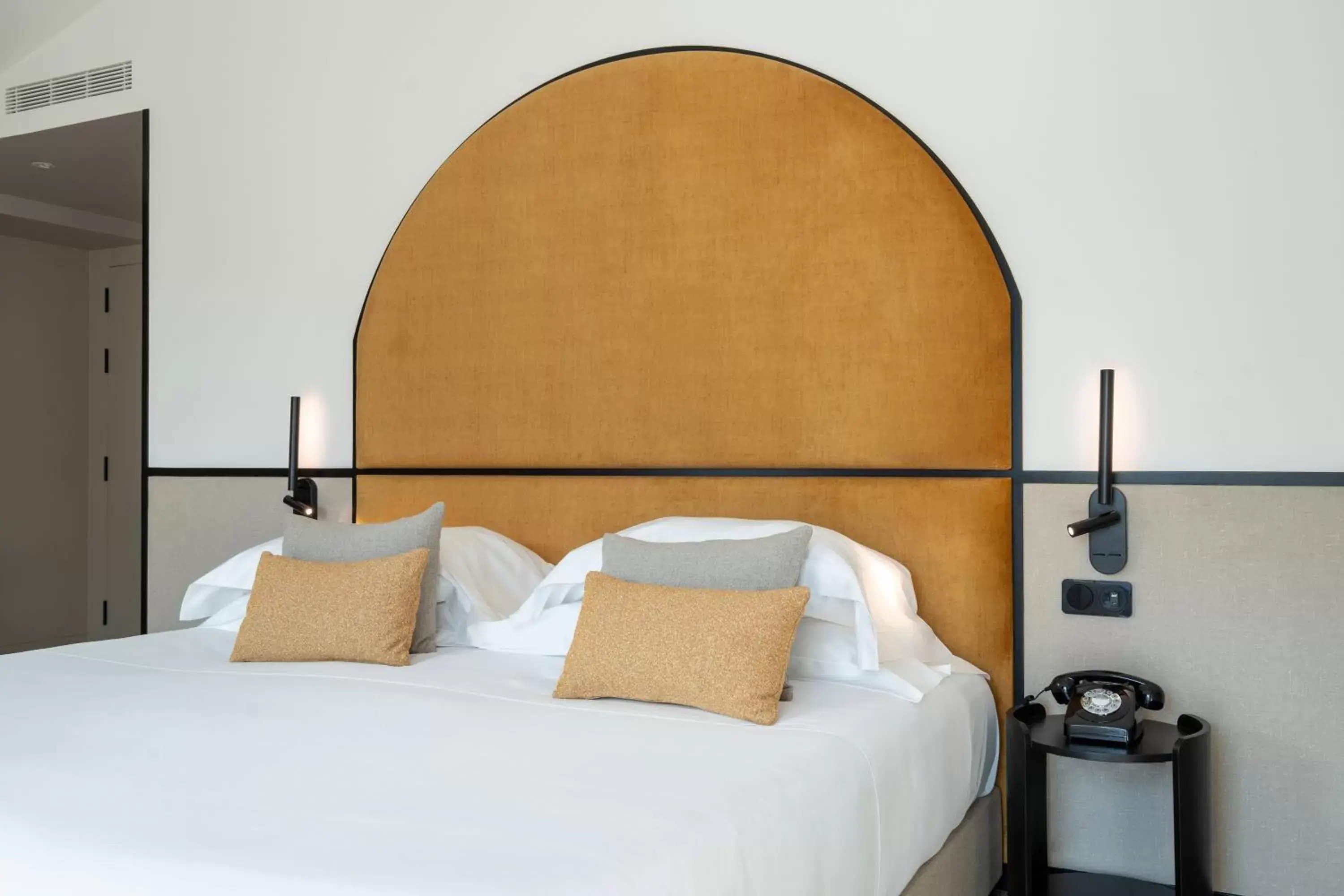 Premium Double Room in The Editory Garden Porto Hotel Premium Double Room in The Editory Garden Porto Hotel