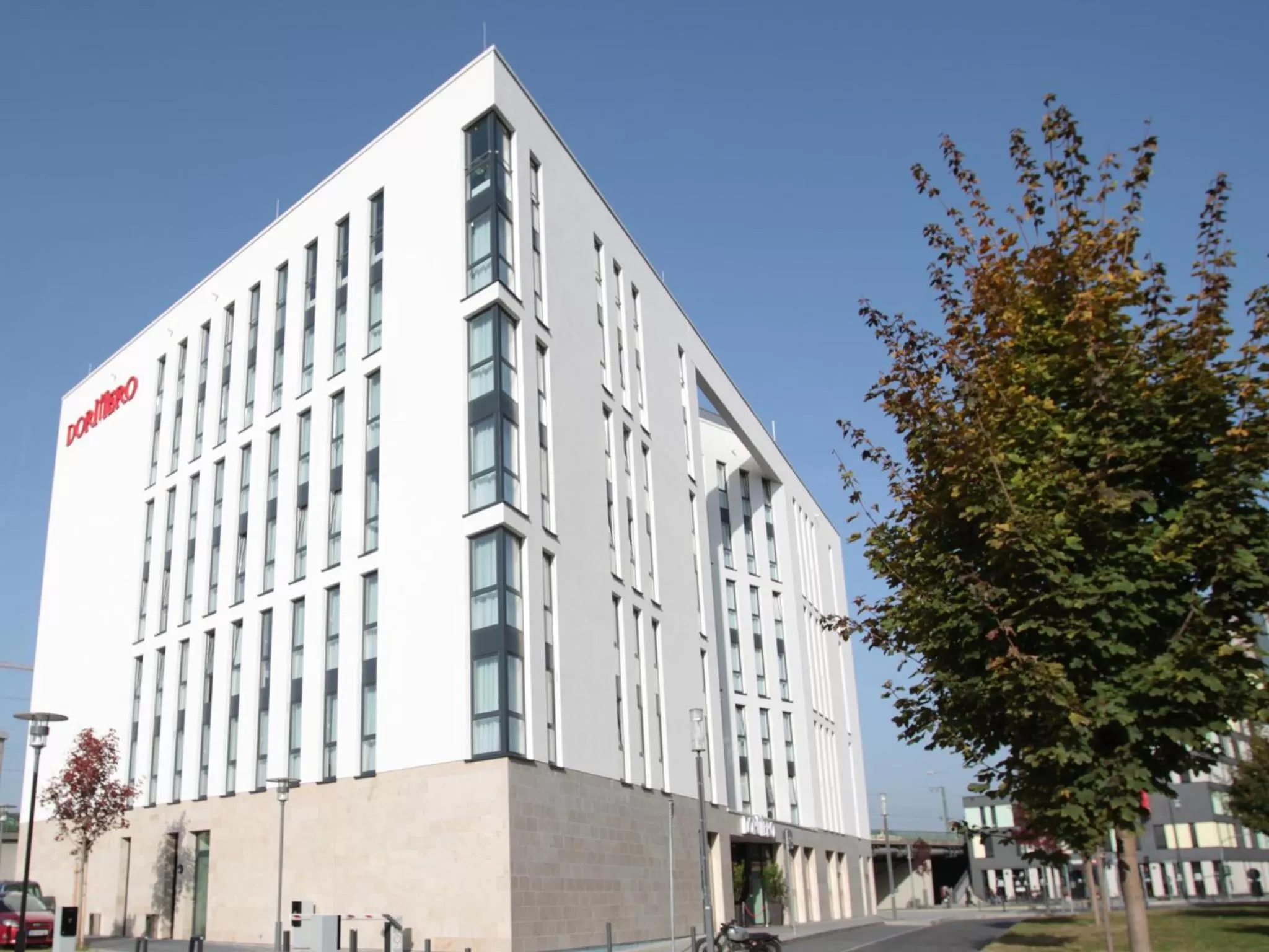 Facade/entrance in DORMERO Hotel Frankfurt